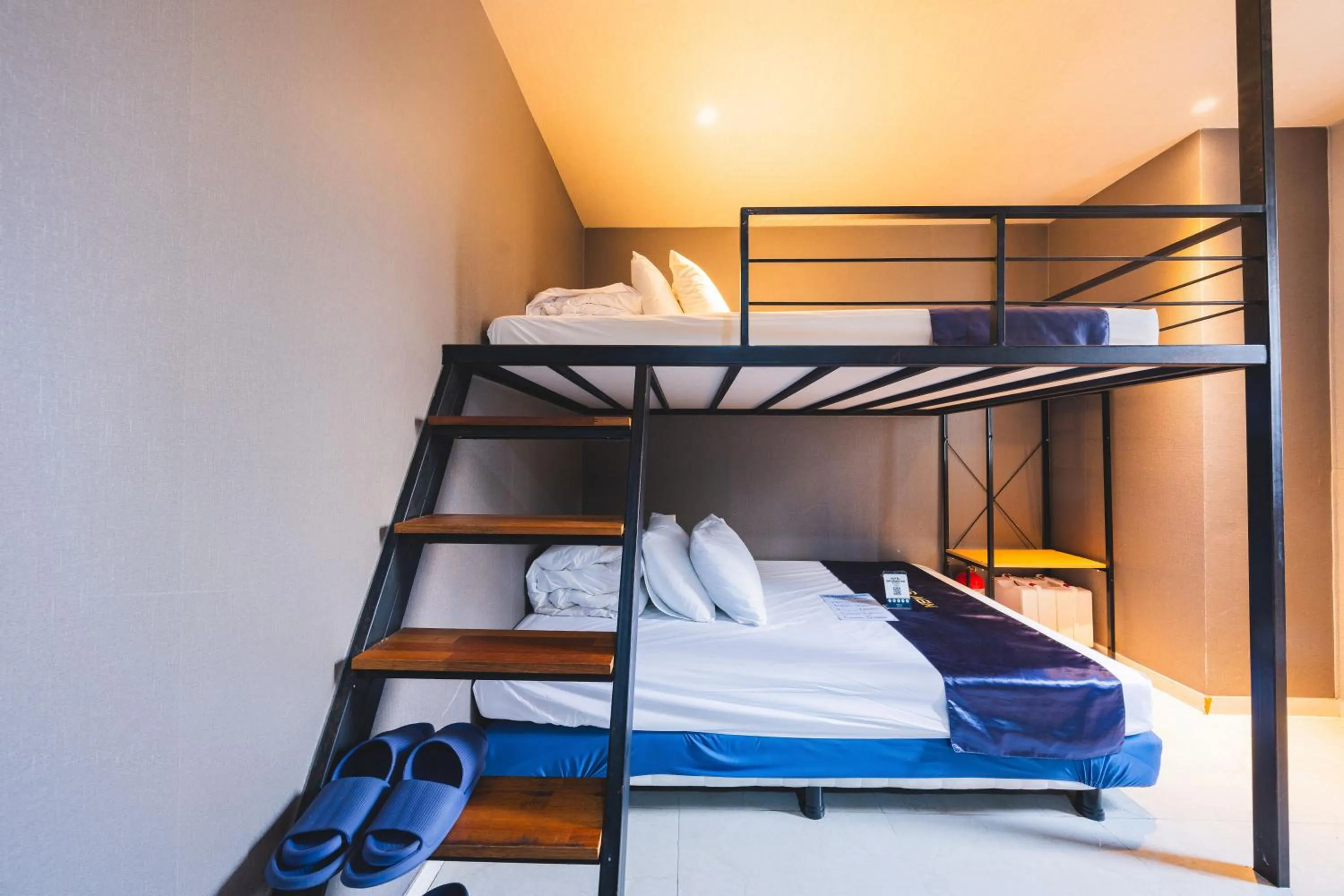 Bed in MyeongDong New Stay Inn