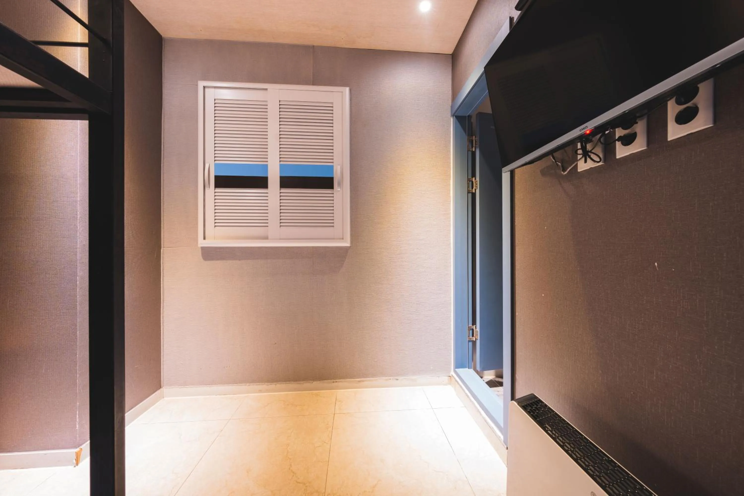 Photo of the whole room in MyeongDong New Stay Inn