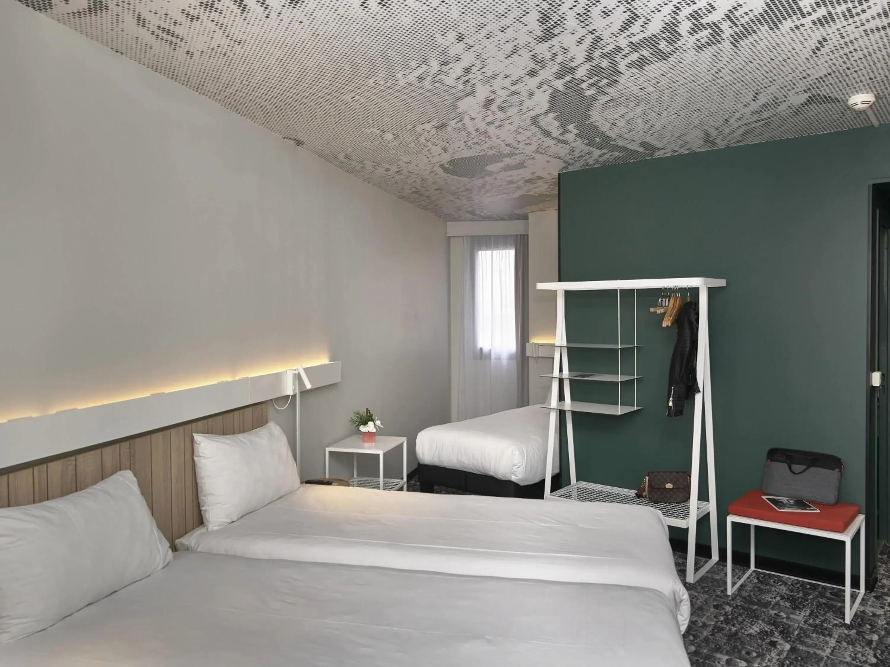 Bedroom, Bed in Ibis Annecy - Cran-Gevrier Bedroom, Bed in Ibis Annecy - Cran-Gevrier