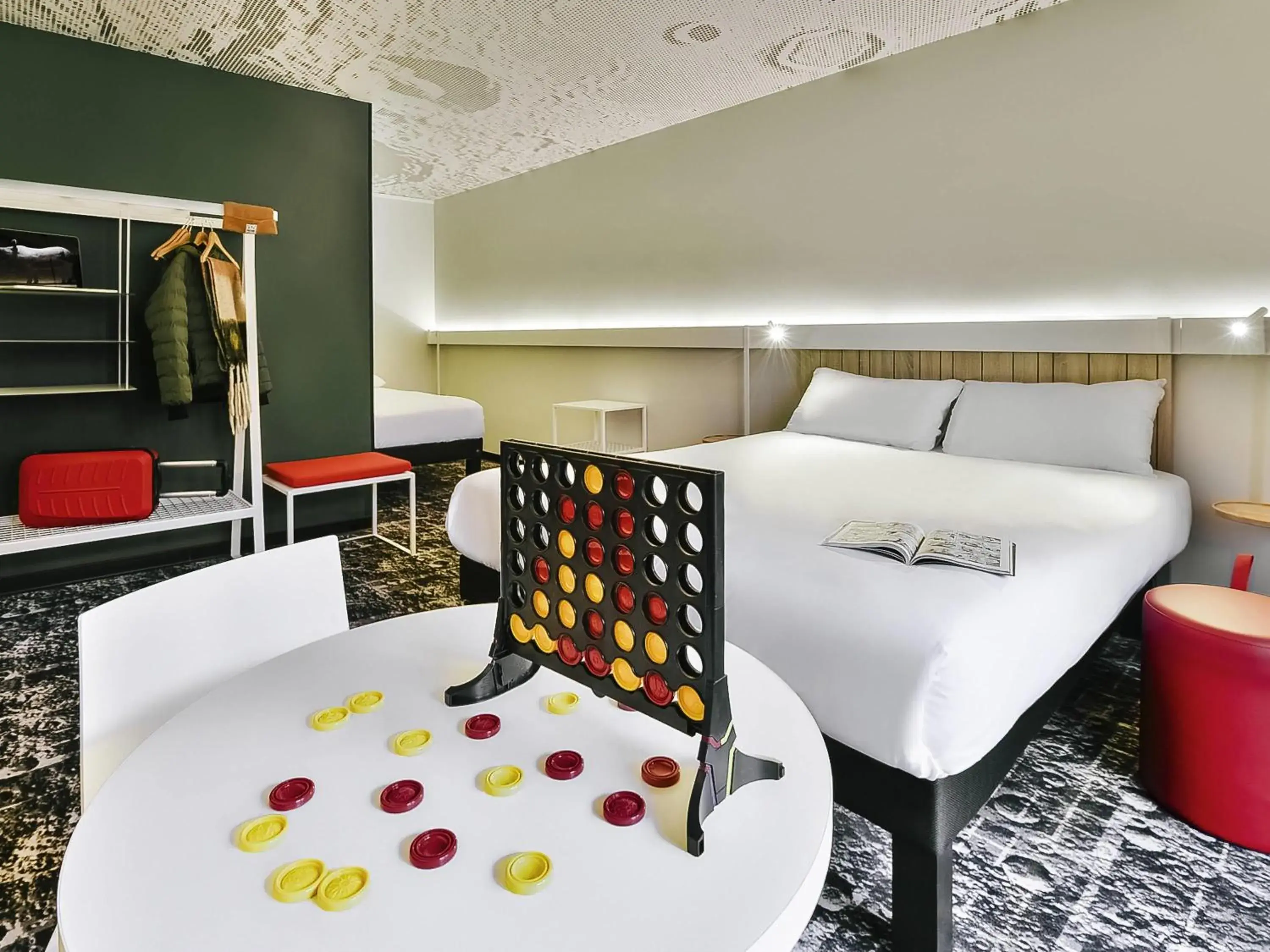 Family Room in Ibis Annecy - Cran-Gevrier Family Room in Ibis Annecy - Cran-Gevrier