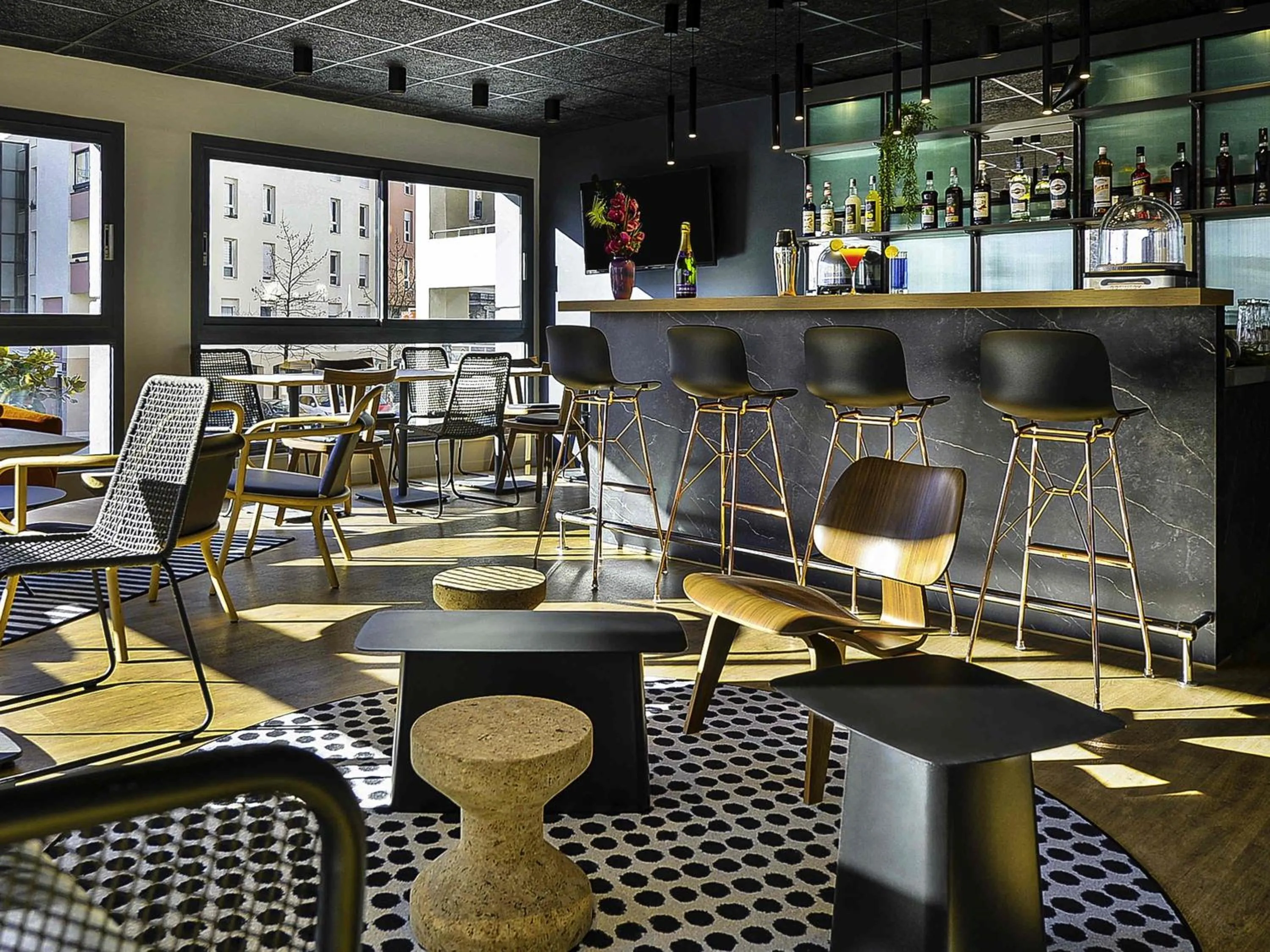 Lounge or bar in Ibis Annecy - Cran-Gevrier