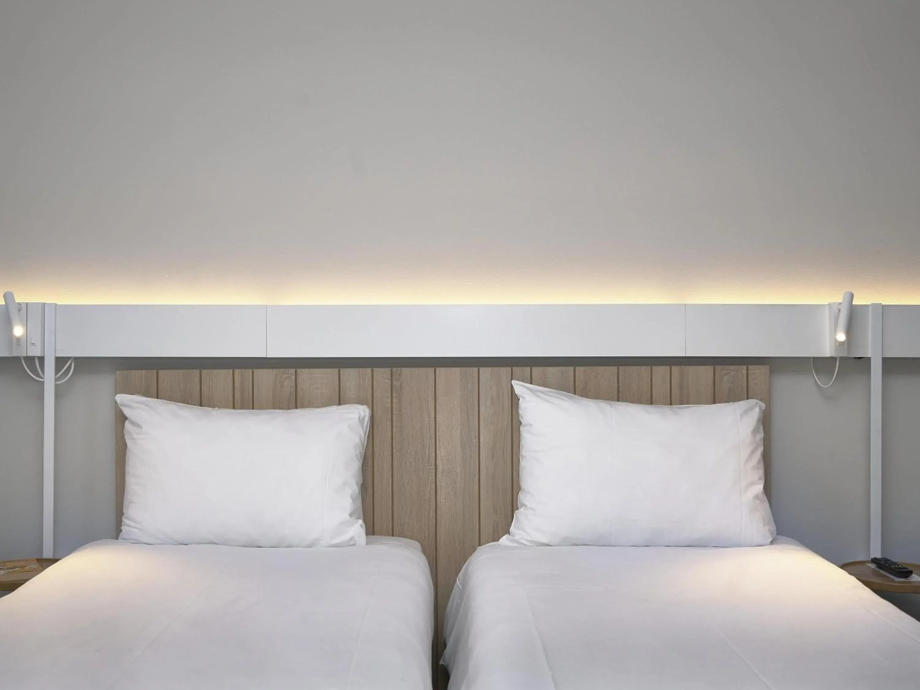 Bedroom, Bed in Ibis Annecy - Cran-Gevrier Bedroom, Bed in Ibis Annecy - Cran-Gevrier