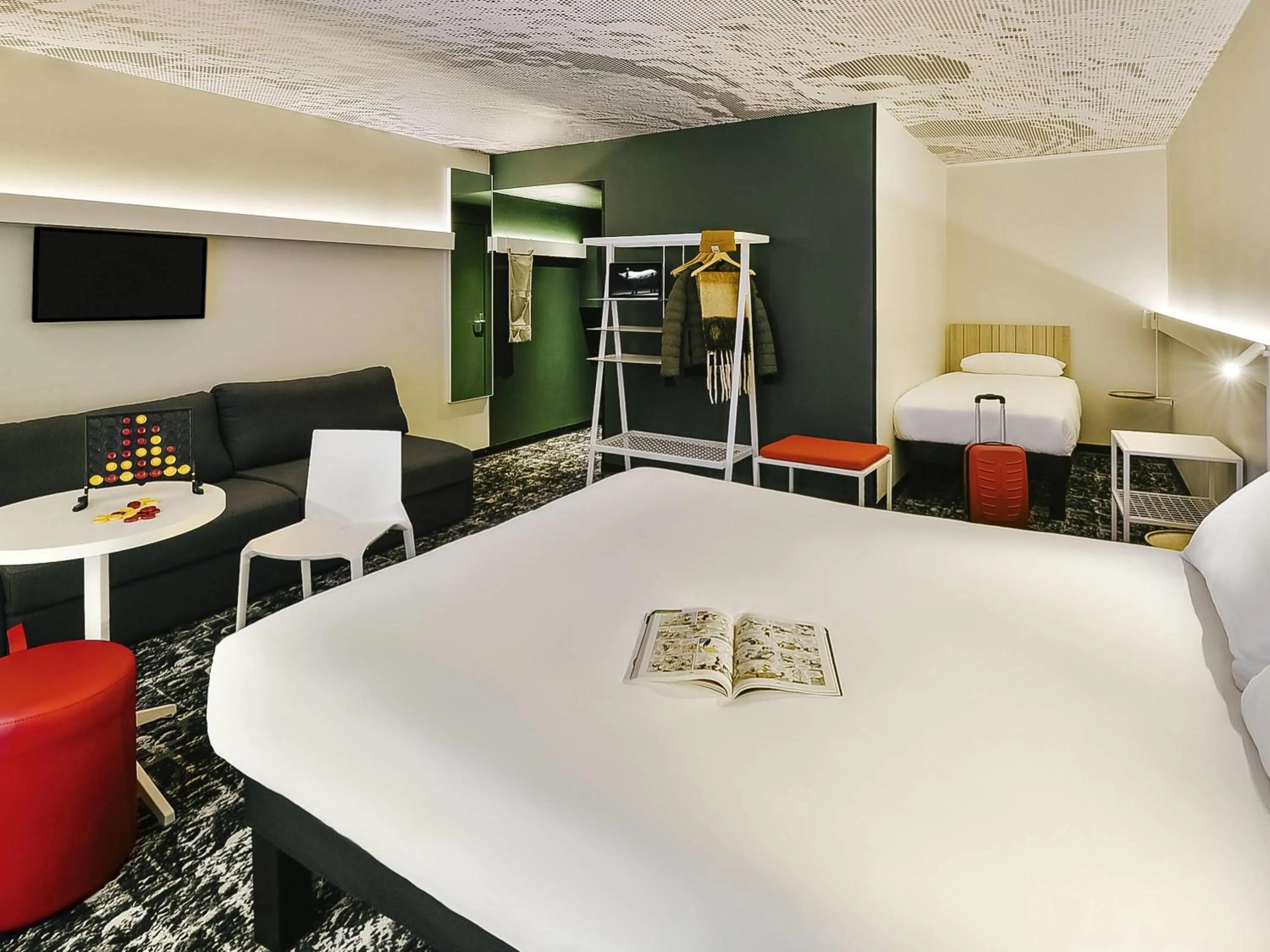 Bedroom in Ibis Annecy - Cran-Gevrier