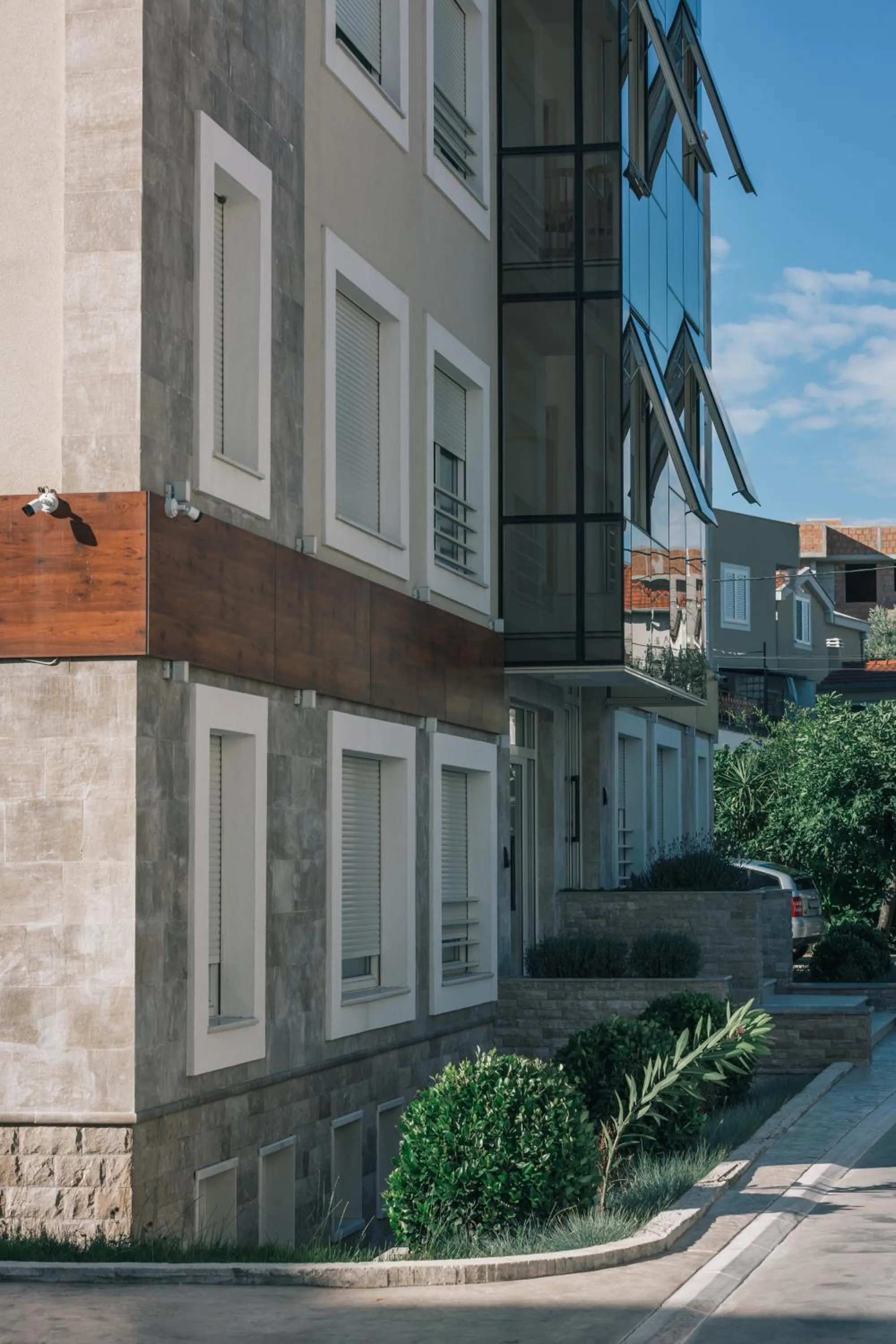 Property building in Villa Royal Apartments