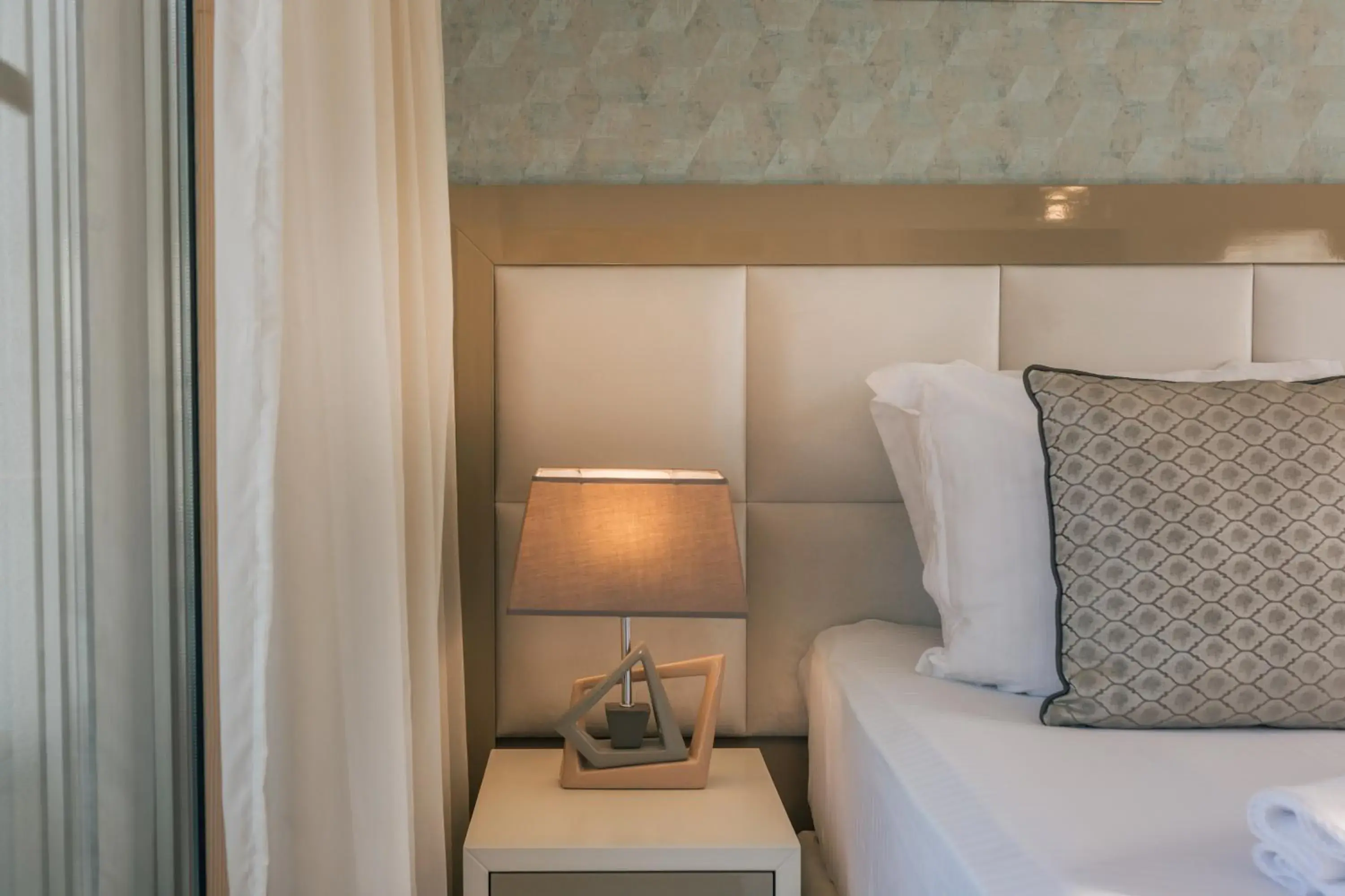 Bed in Villa Royal Apartments Bed in Villa Royal Apartments