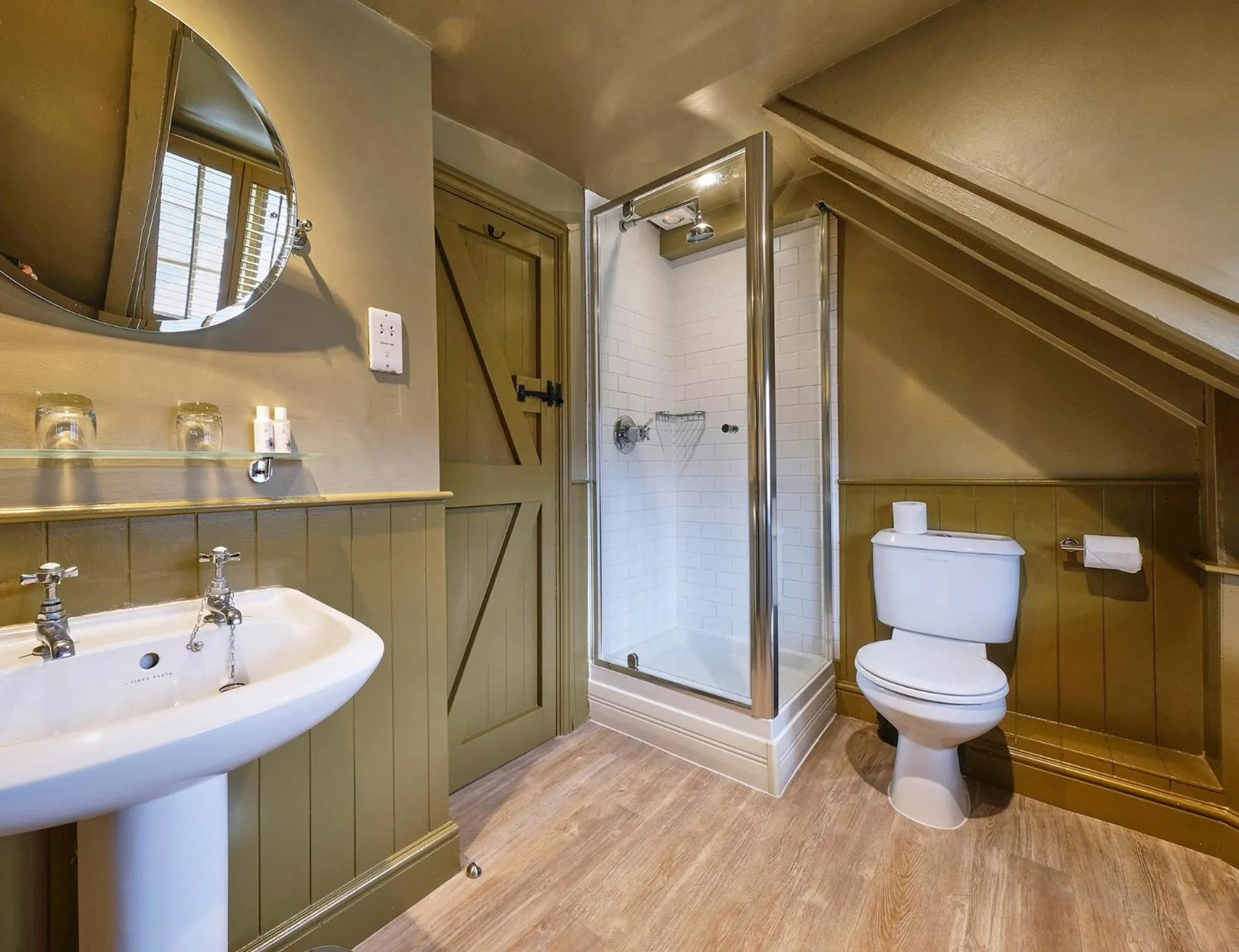 Bathroom in The Westleton Crown