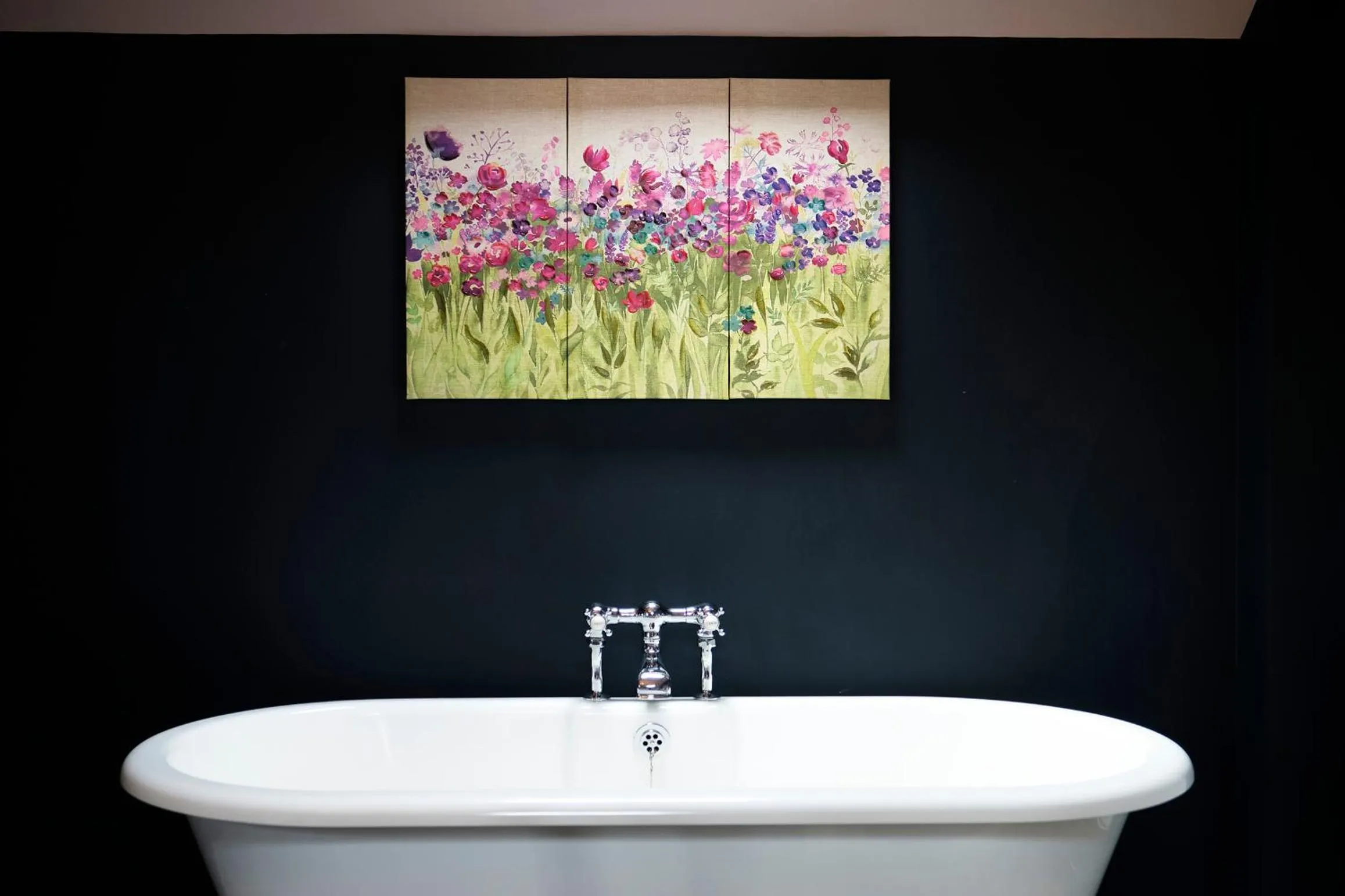 Bathroom in The Westleton Crown