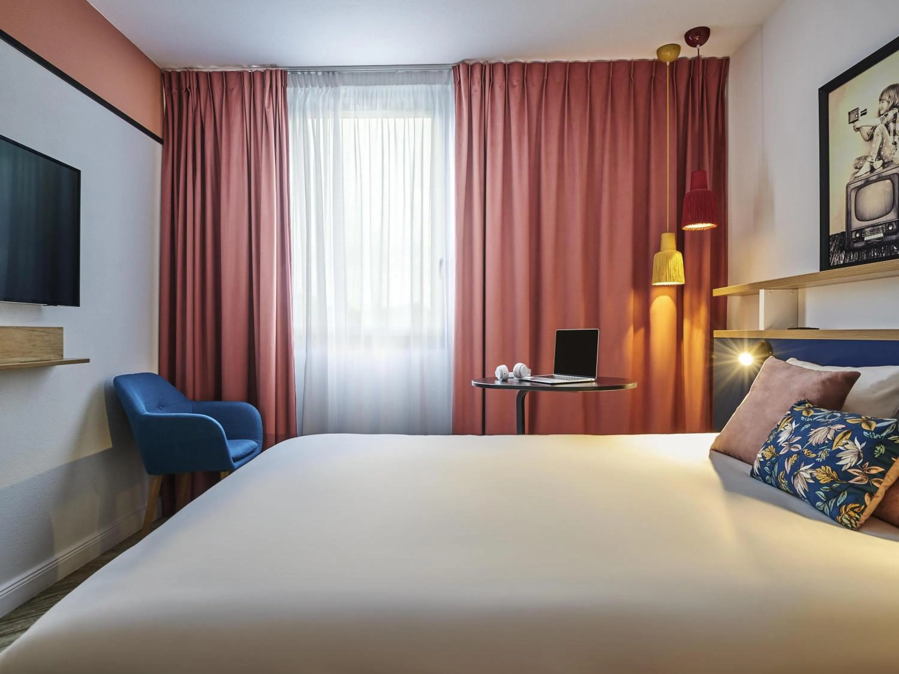 Bedroom, Bed in Ibis Styles Paris Gennevilliers