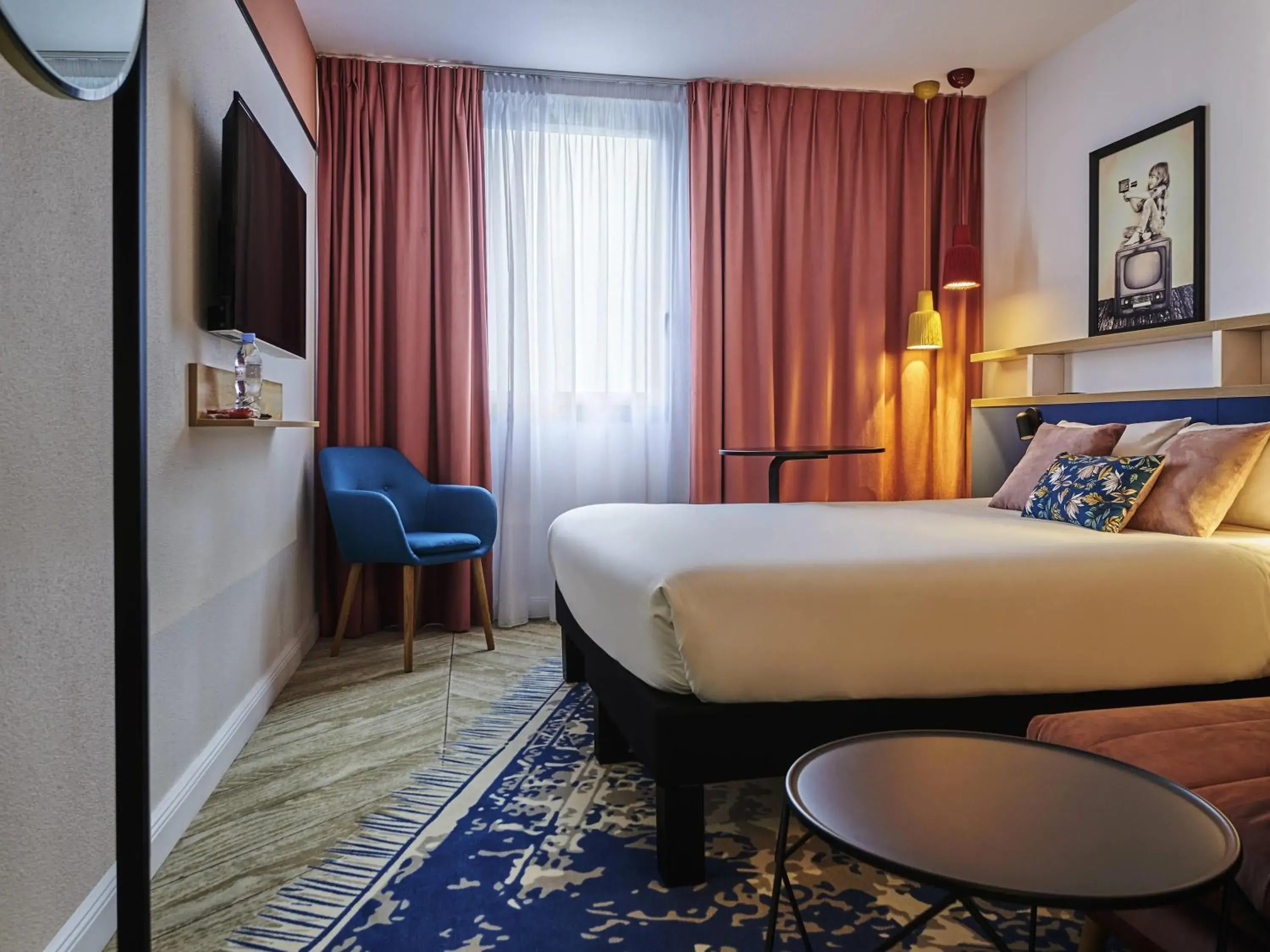 Property building, Bed in Ibis Styles Paris Gennevilliers Property building, Bed in Ibis Styles Paris Gennevilliers