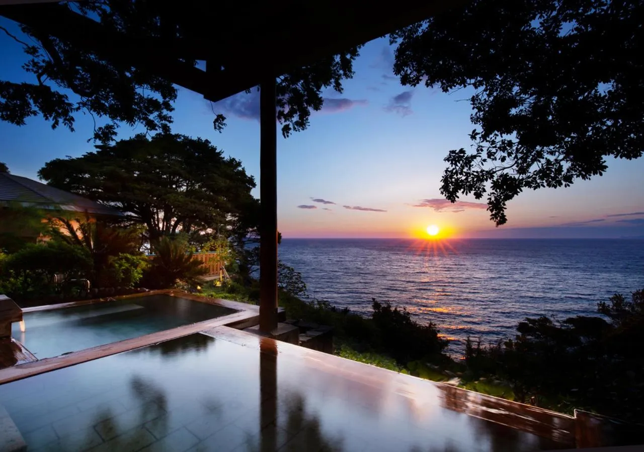 Hot Spring Bath in Kissho Caren