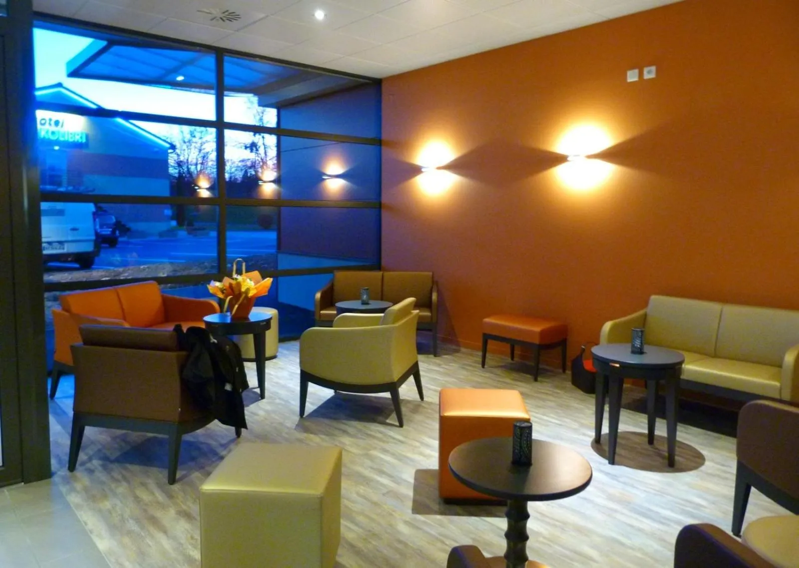 Restaurant/places to eat in Hôtel Le Kolibri