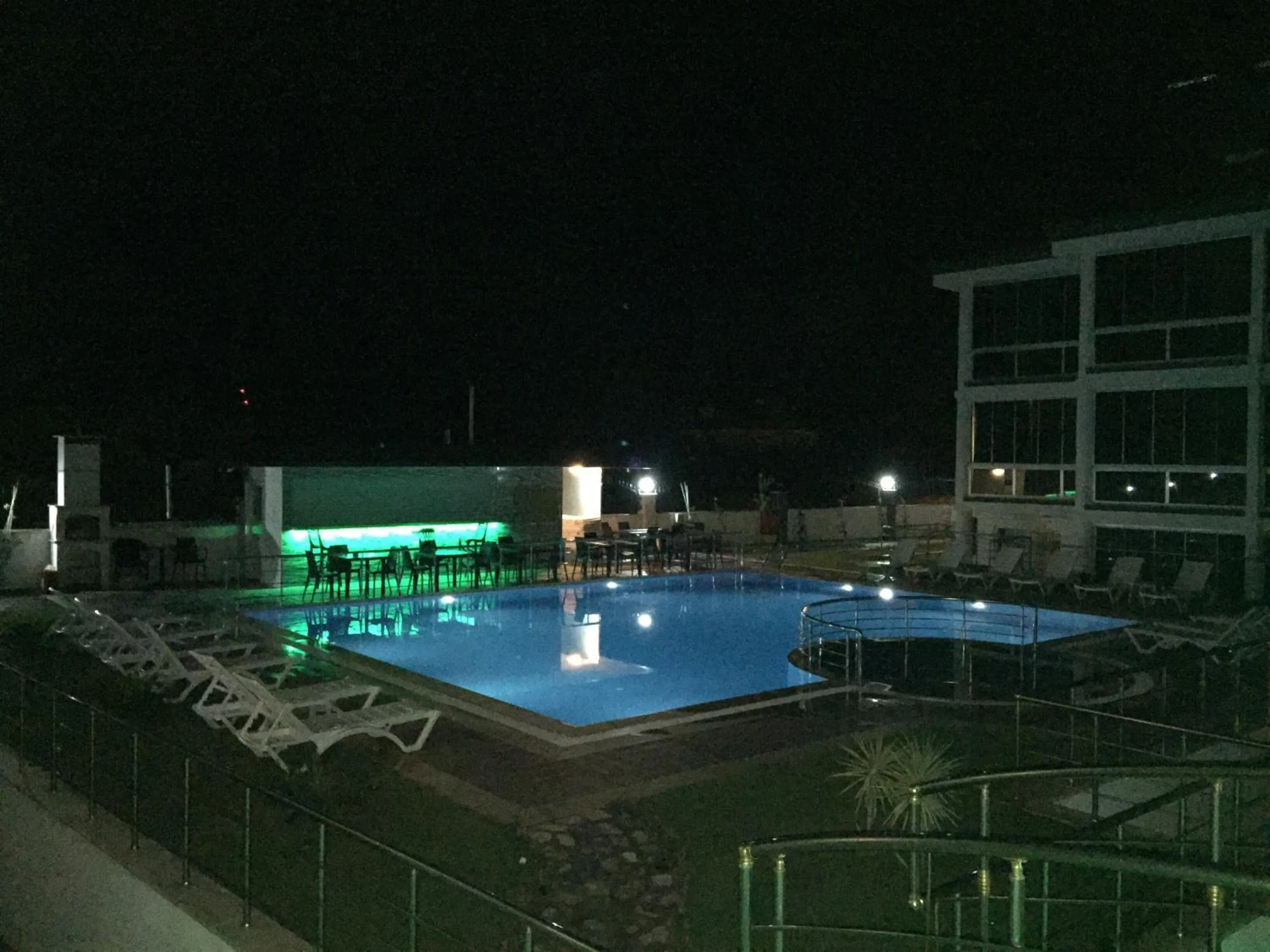 Swimming pool in Agva Apart Otel