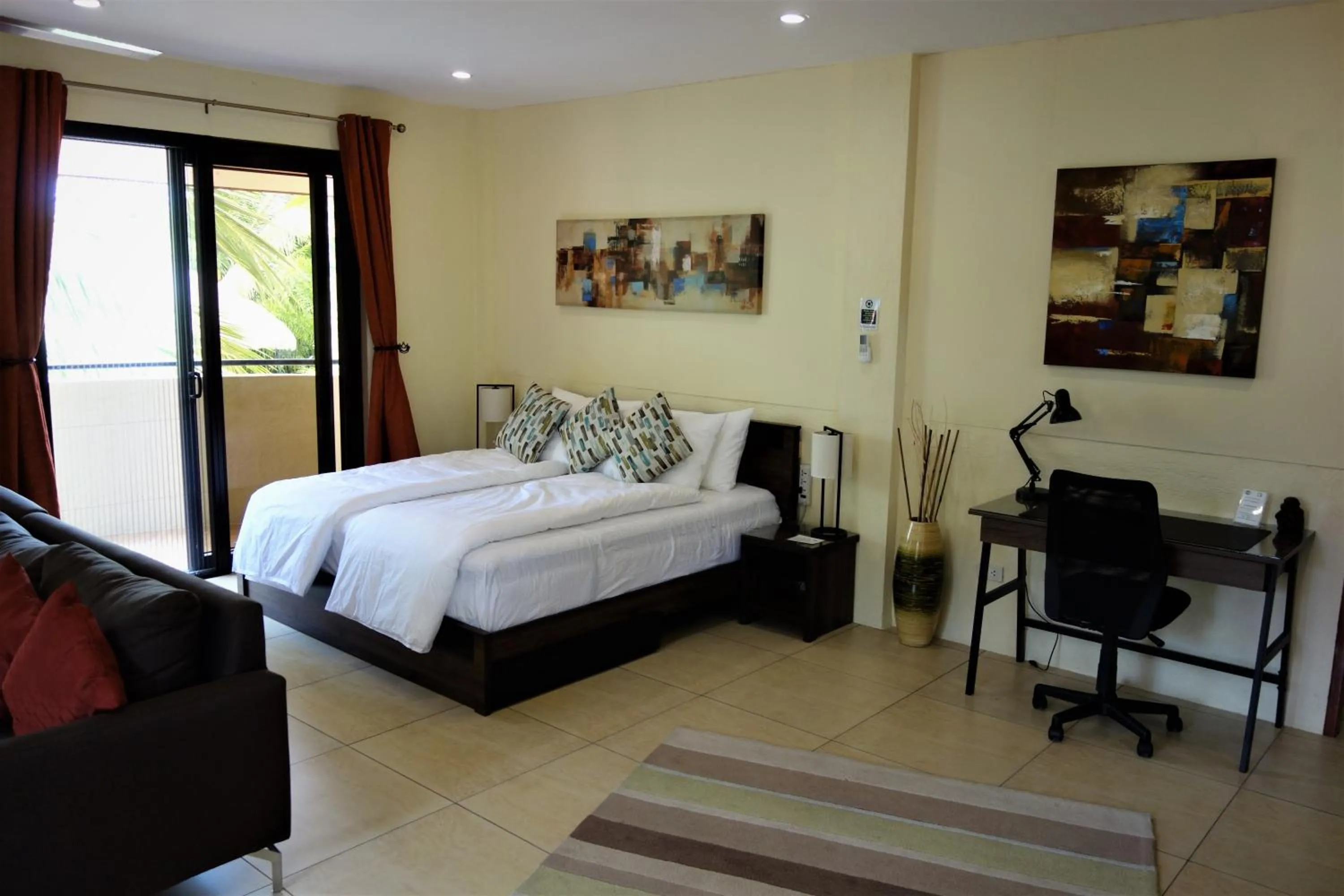 Casa Cataleya Bohol Self-service Apartments