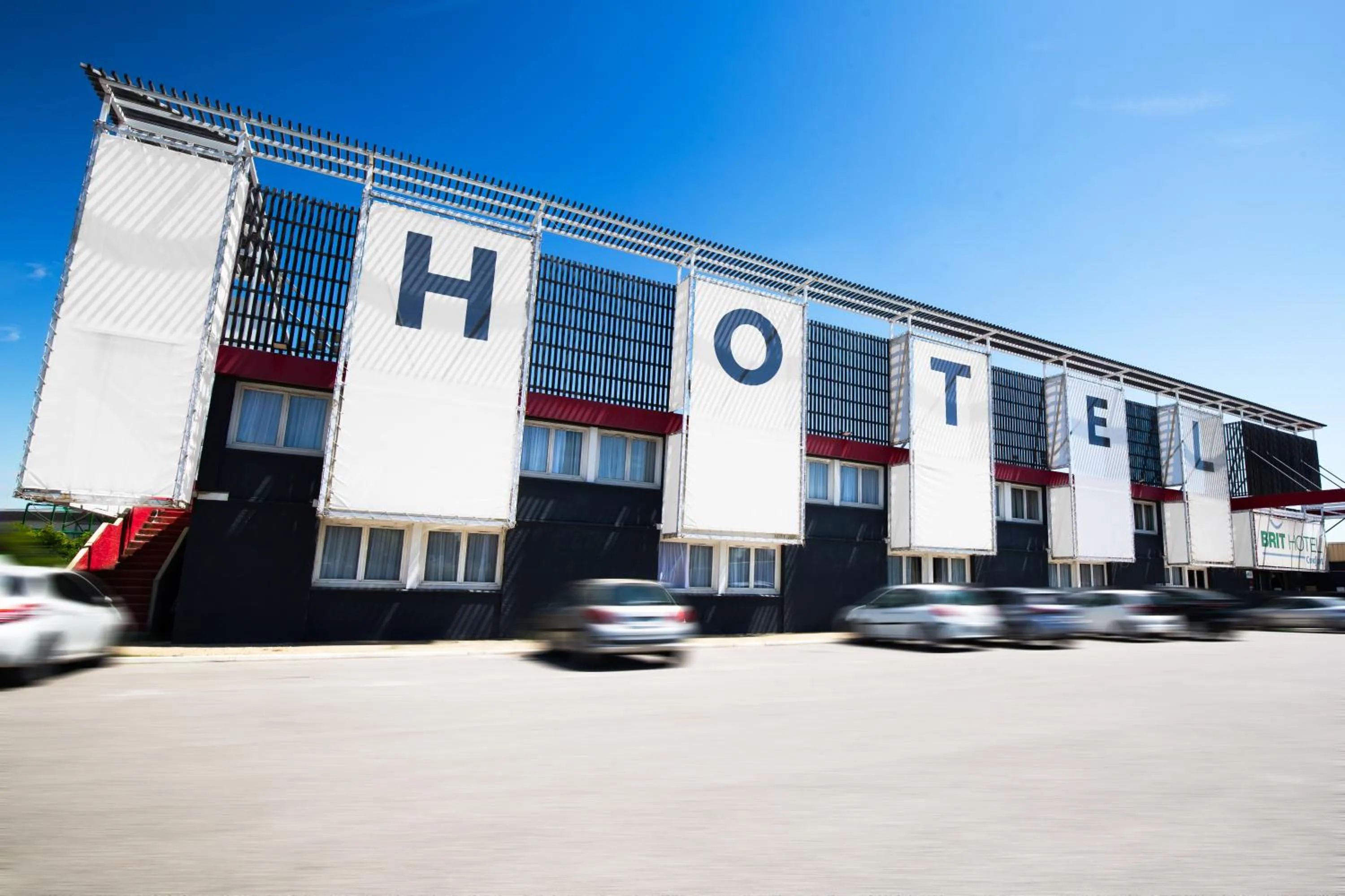 Parking in Brit Hotel Montpellier Parc Expo