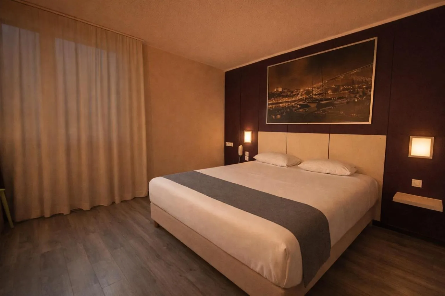 Bed in Brit Hotel Montpellier Parc Expo