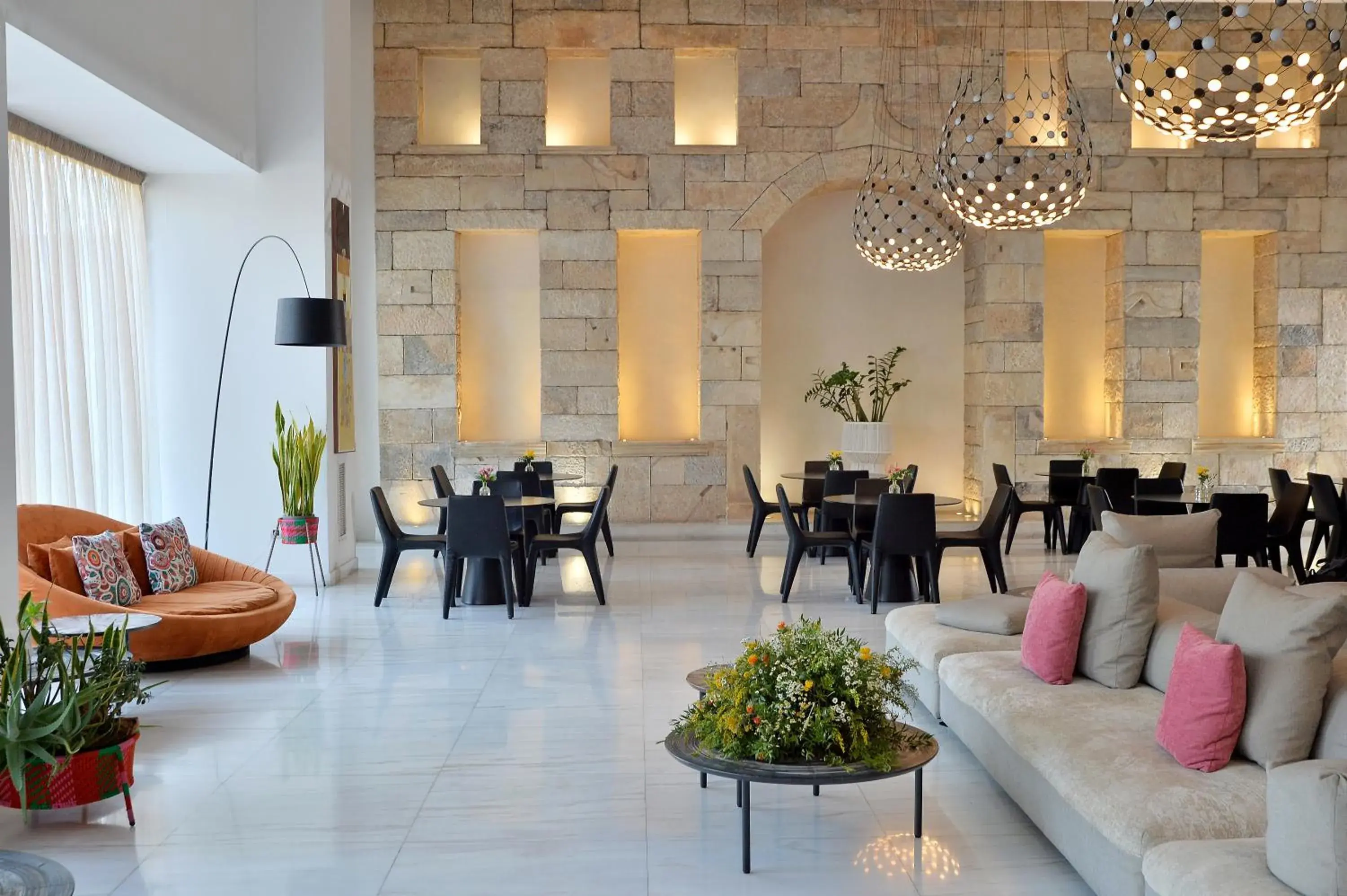 Restaurant/places to eat in Athenaeum Grand Hotel Restaurant/places to eat in Athenaeum Grand Hotel