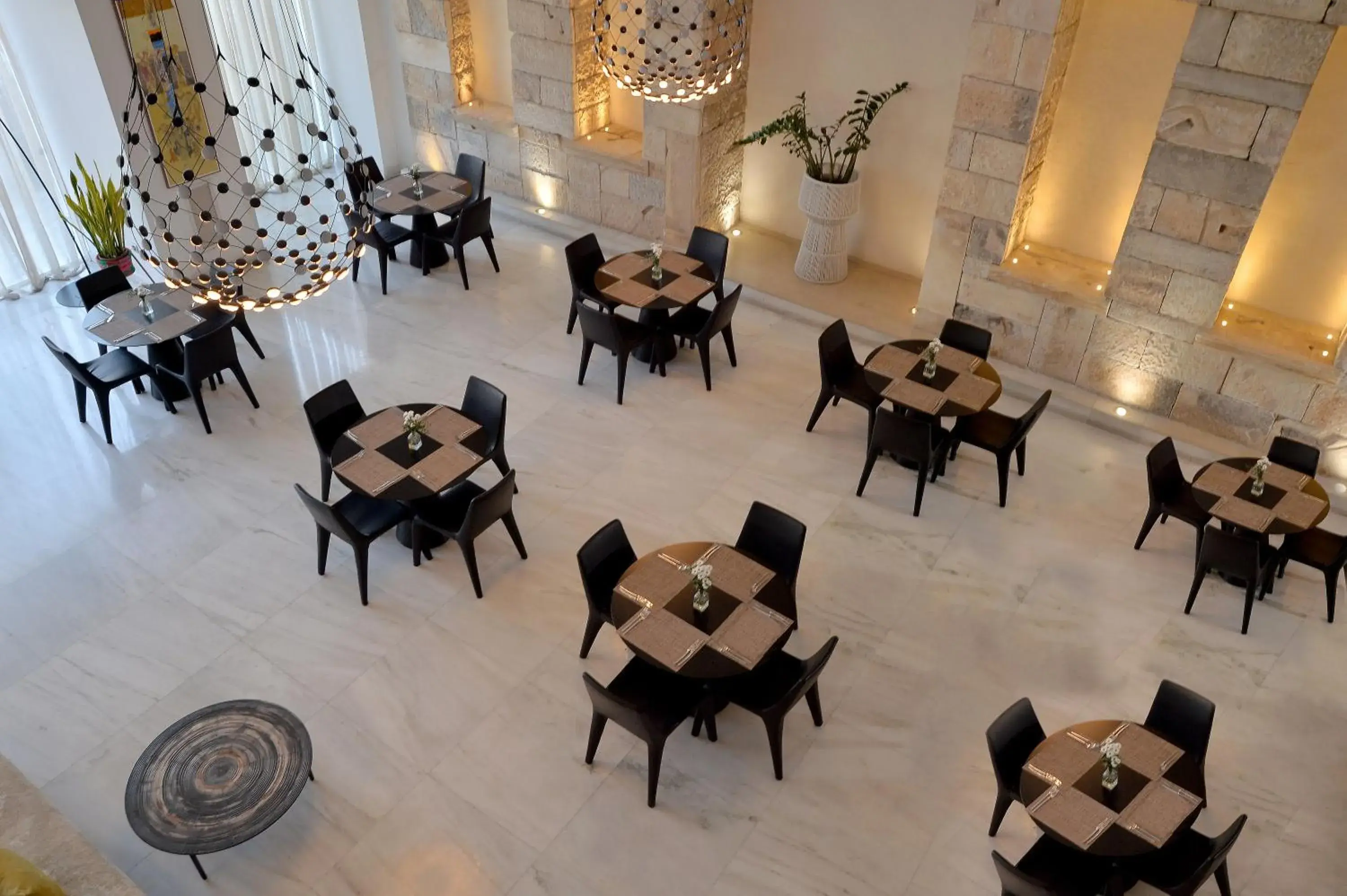Restaurant/places to eat in Athenaeum Grand Hotel Restaurant/places to eat in Athenaeum Grand Hotel