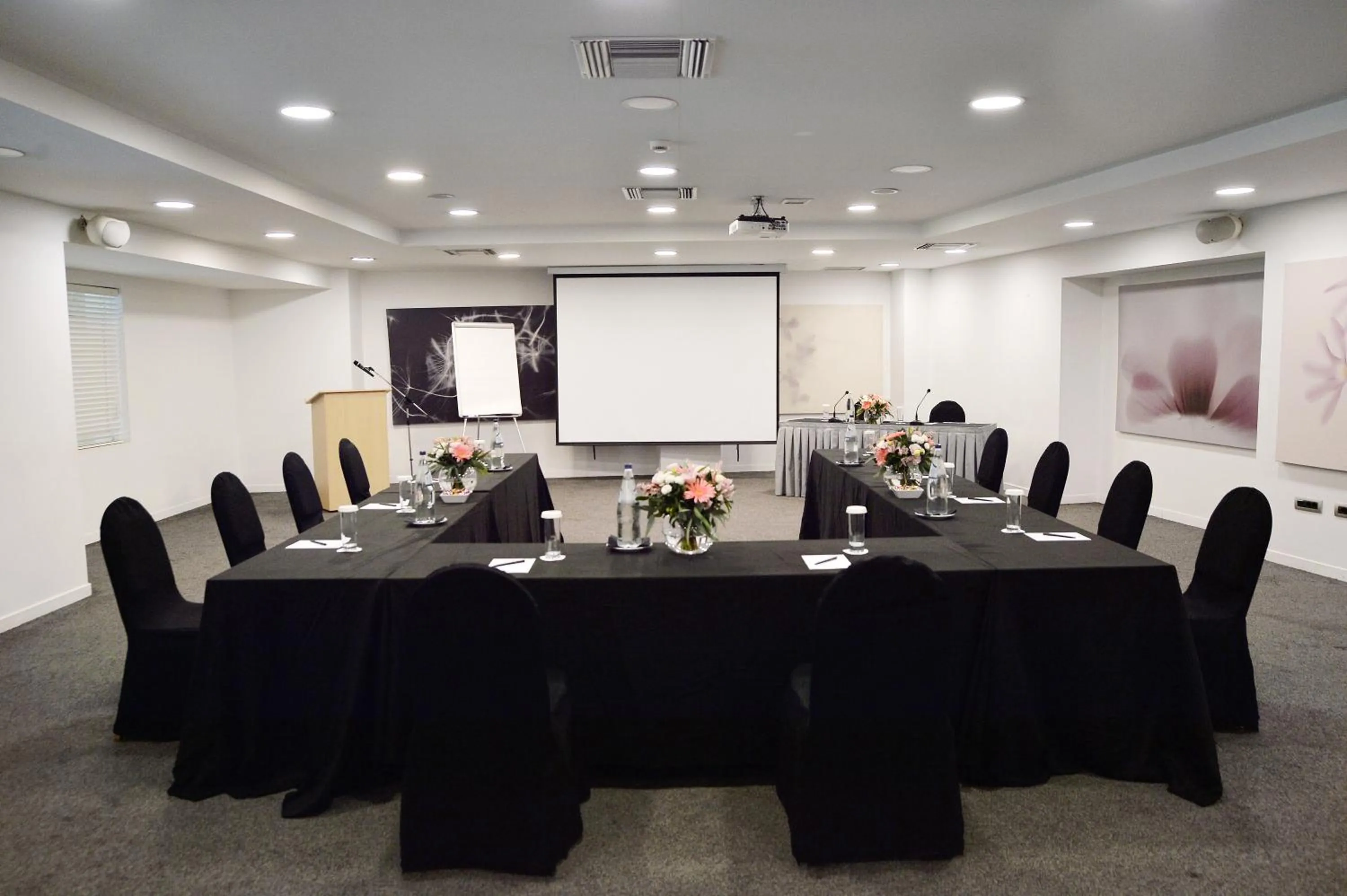Meeting/conference room in Athenaeum Grand Hotel