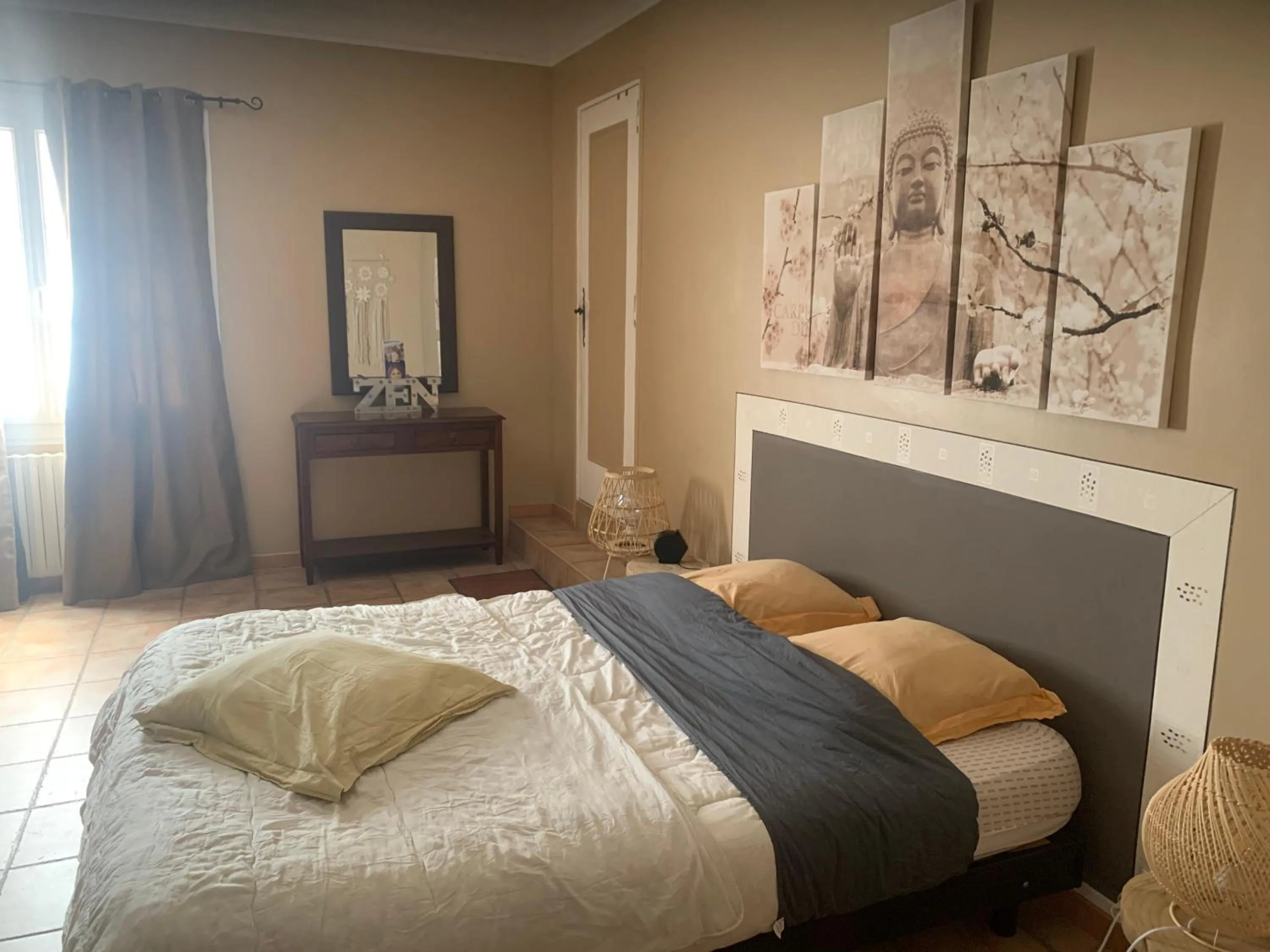 Bed in Bastide du Bonheur Saint Donat