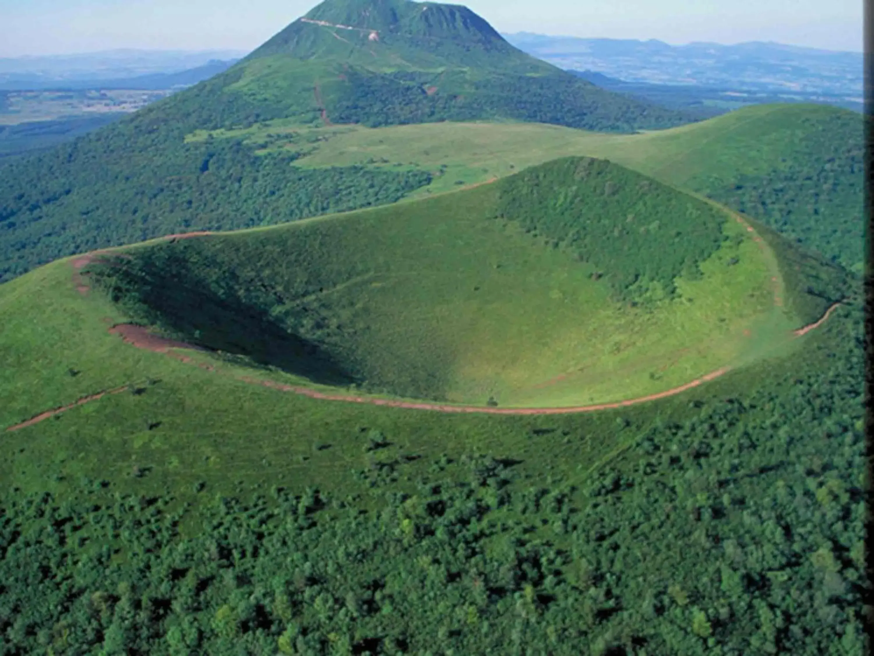 Property building in Ibis Budget Clermont Ferrand - Le Brezet - Aeroport Property building in Ibis Budget Clermont Ferrand - Le Brezet - Aeroport