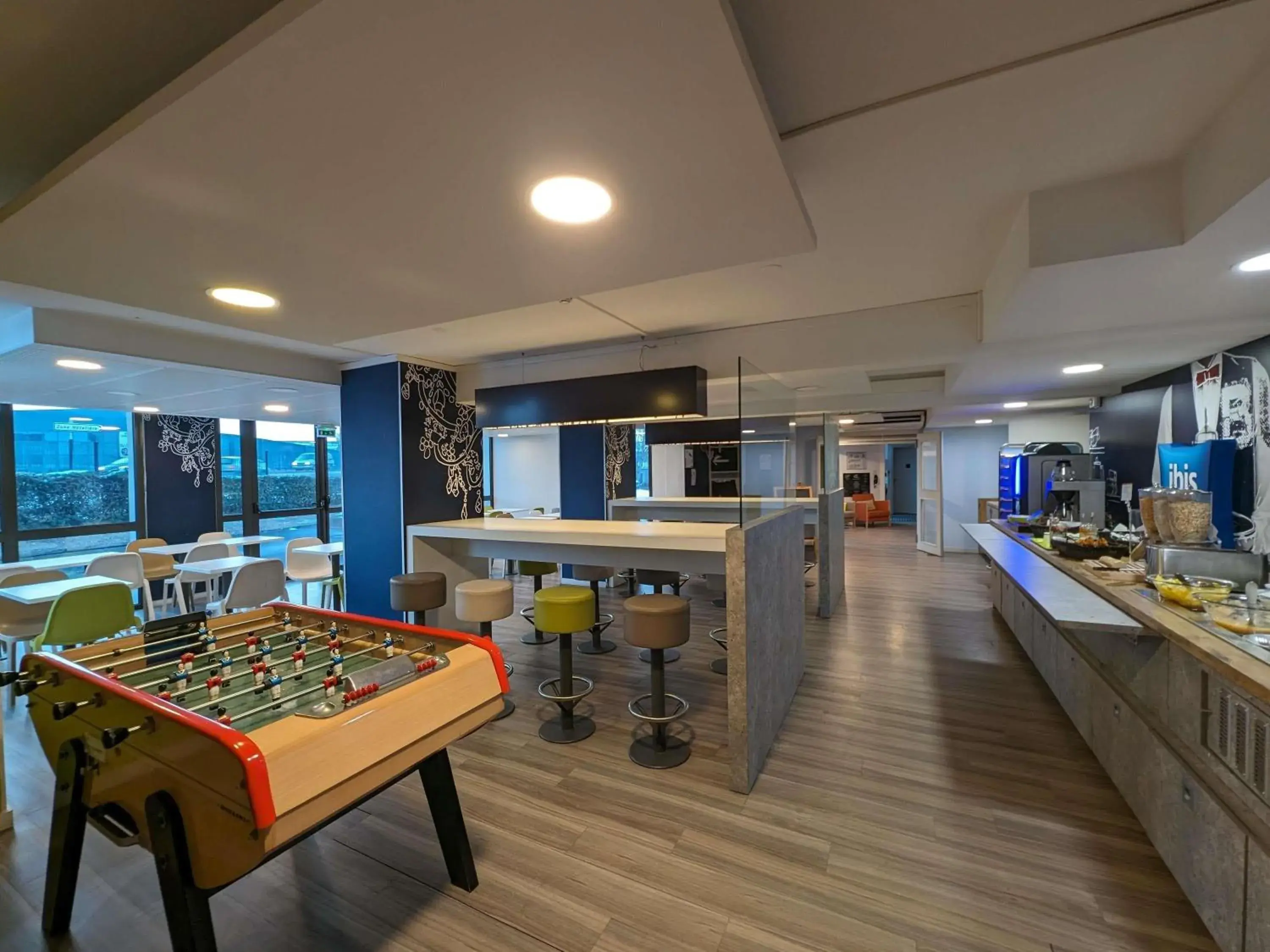 Property building in Ibis Budget Clermont Ferrand - Le Brezet - Aeroport Property building in Ibis Budget Clermont Ferrand - Le Brezet - Aeroport