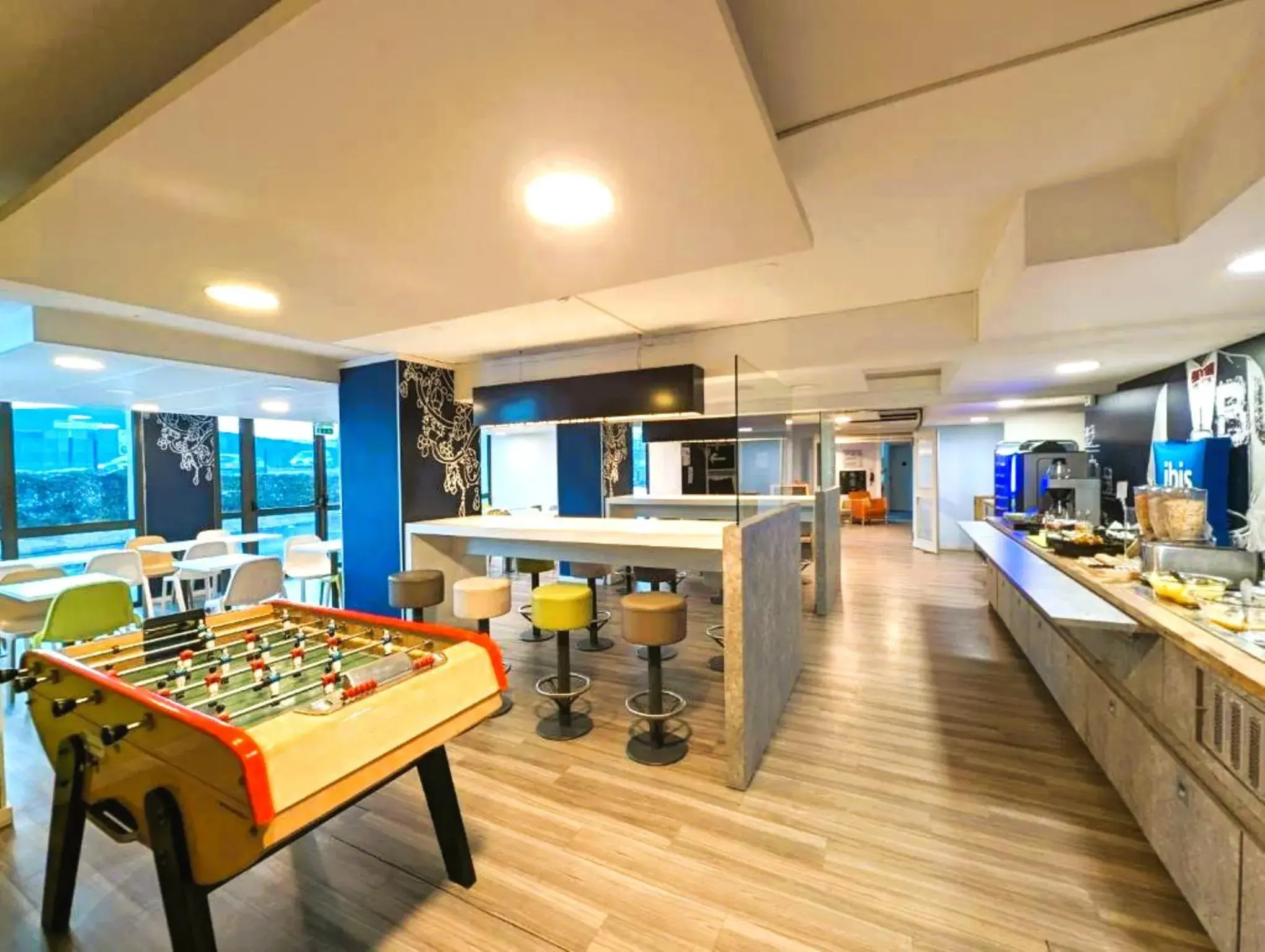 Property building in Ibis Budget Clermont Ferrand - Le Brezet - Aeroport Property building in Ibis Budget Clermont Ferrand - Le Brezet - Aeroport