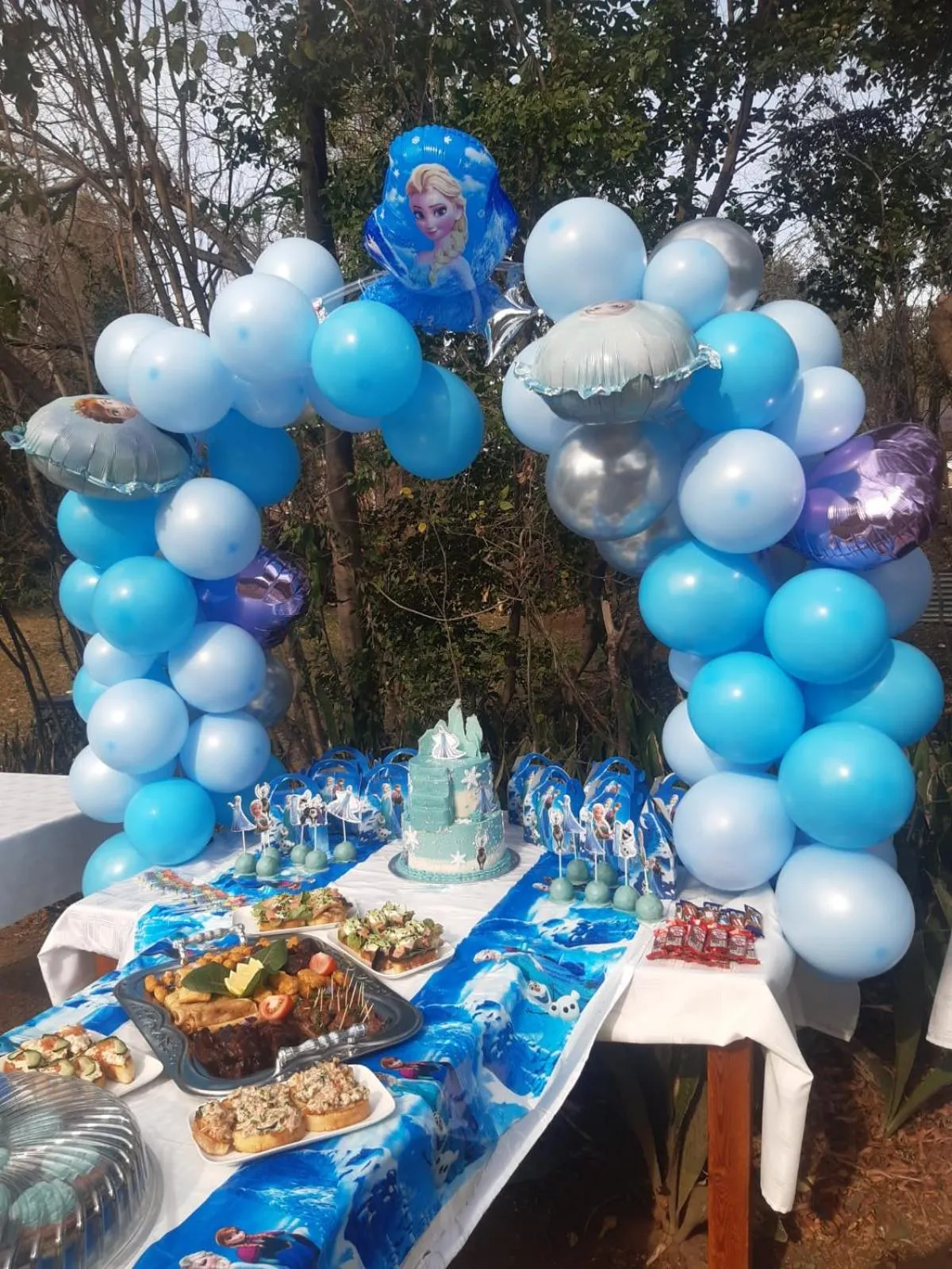 Food and drinks in Lavender Lane