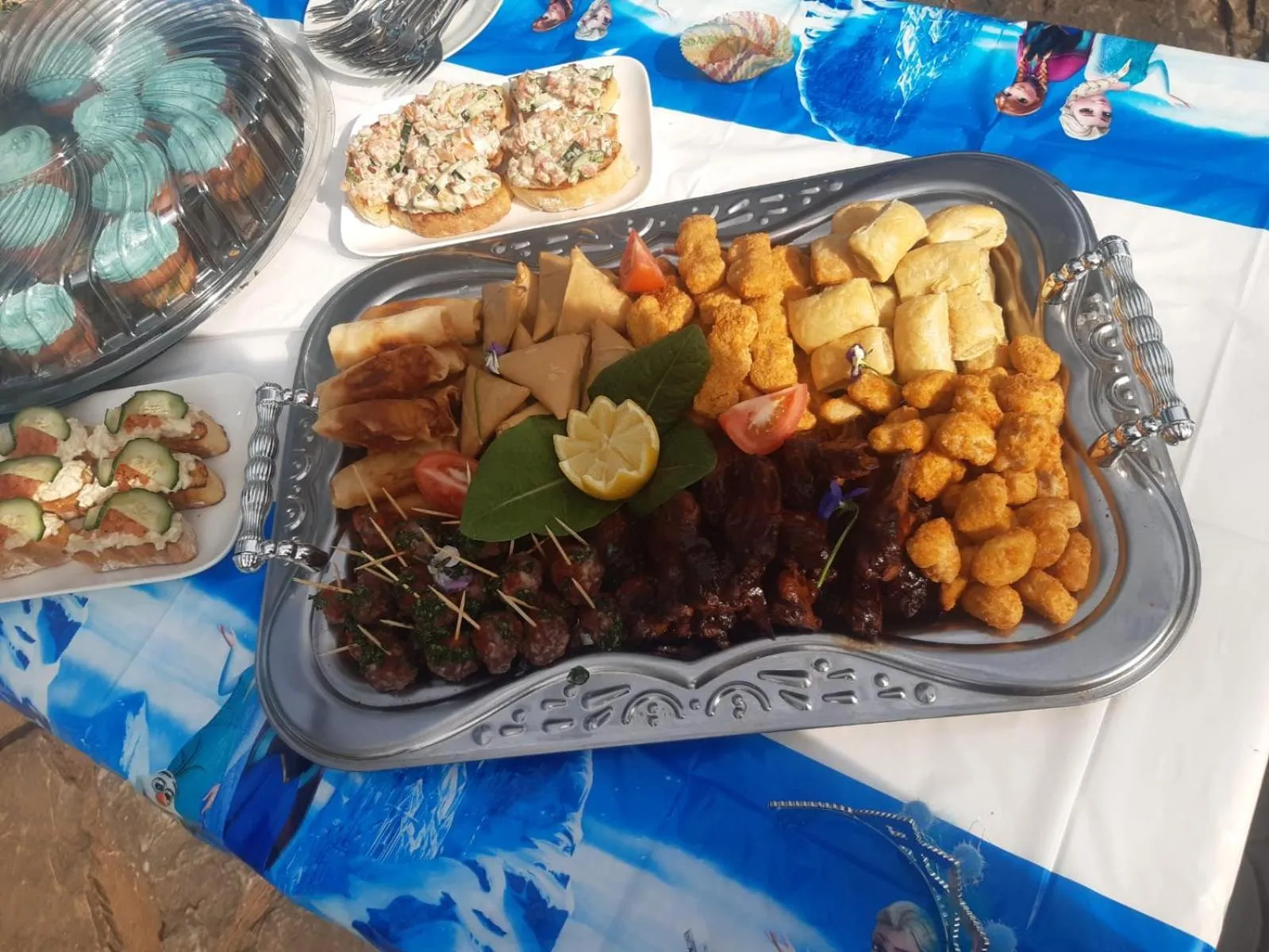 Food and drinks in Lavender Lane