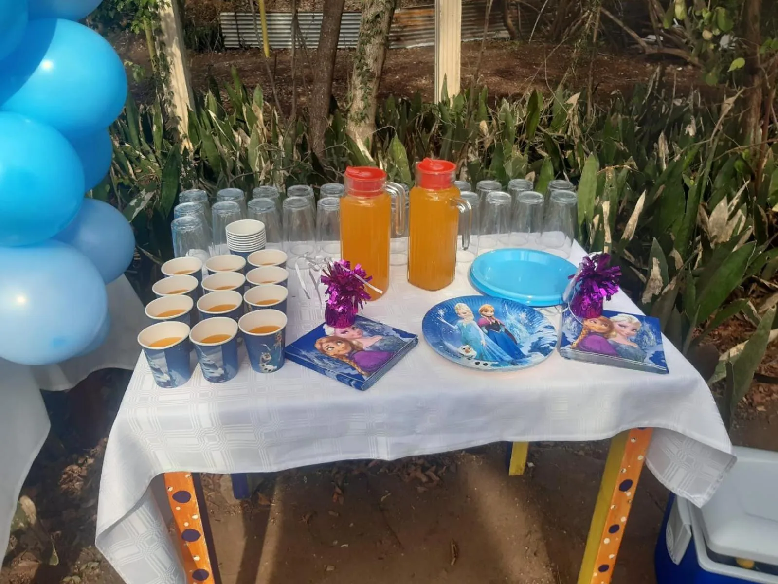 Food and drinks in Lavender Lane