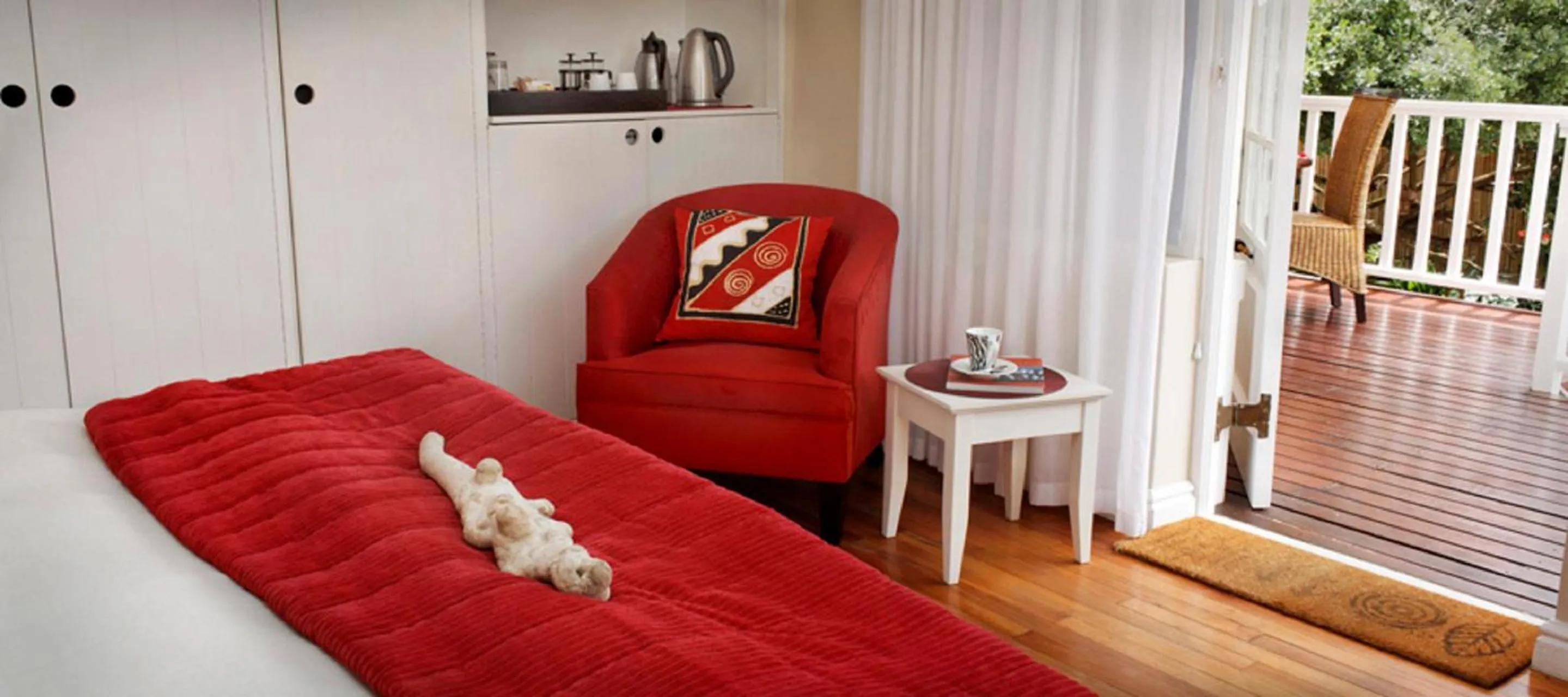 Coffee/tea facilities in African Breeze Guesthouse