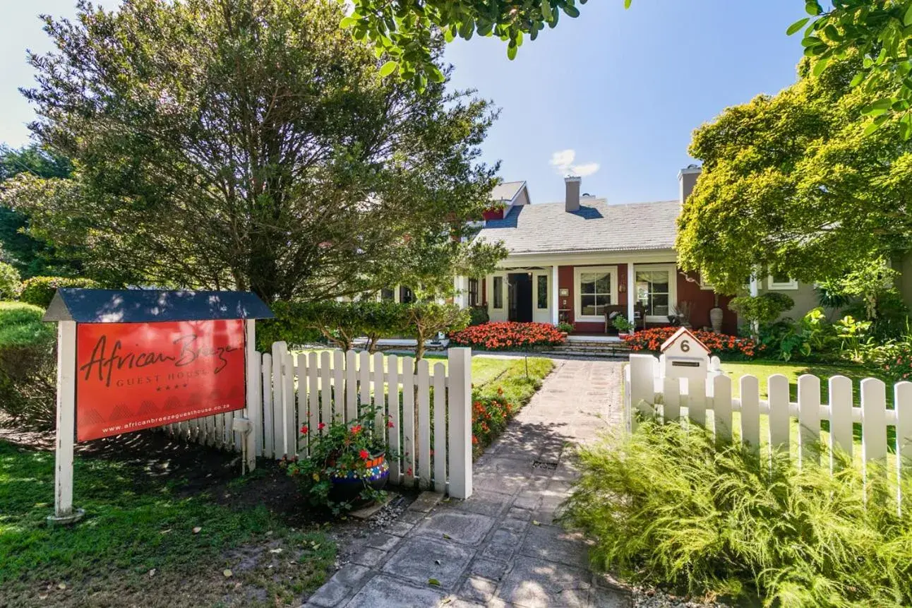 Property building in African Breeze Guesthouse Property building in African Breeze Guesthouse