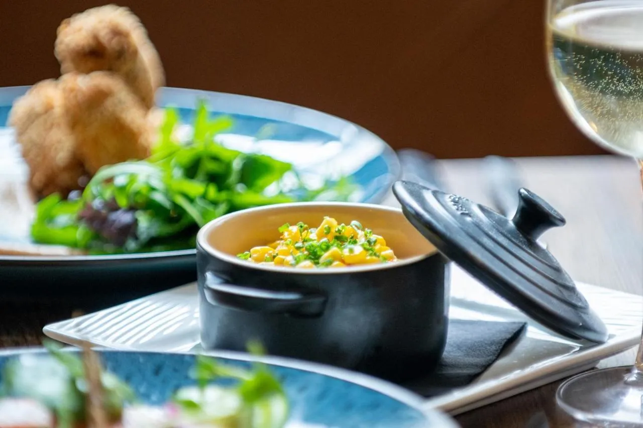 Food and drinks in The Chequers Hotel