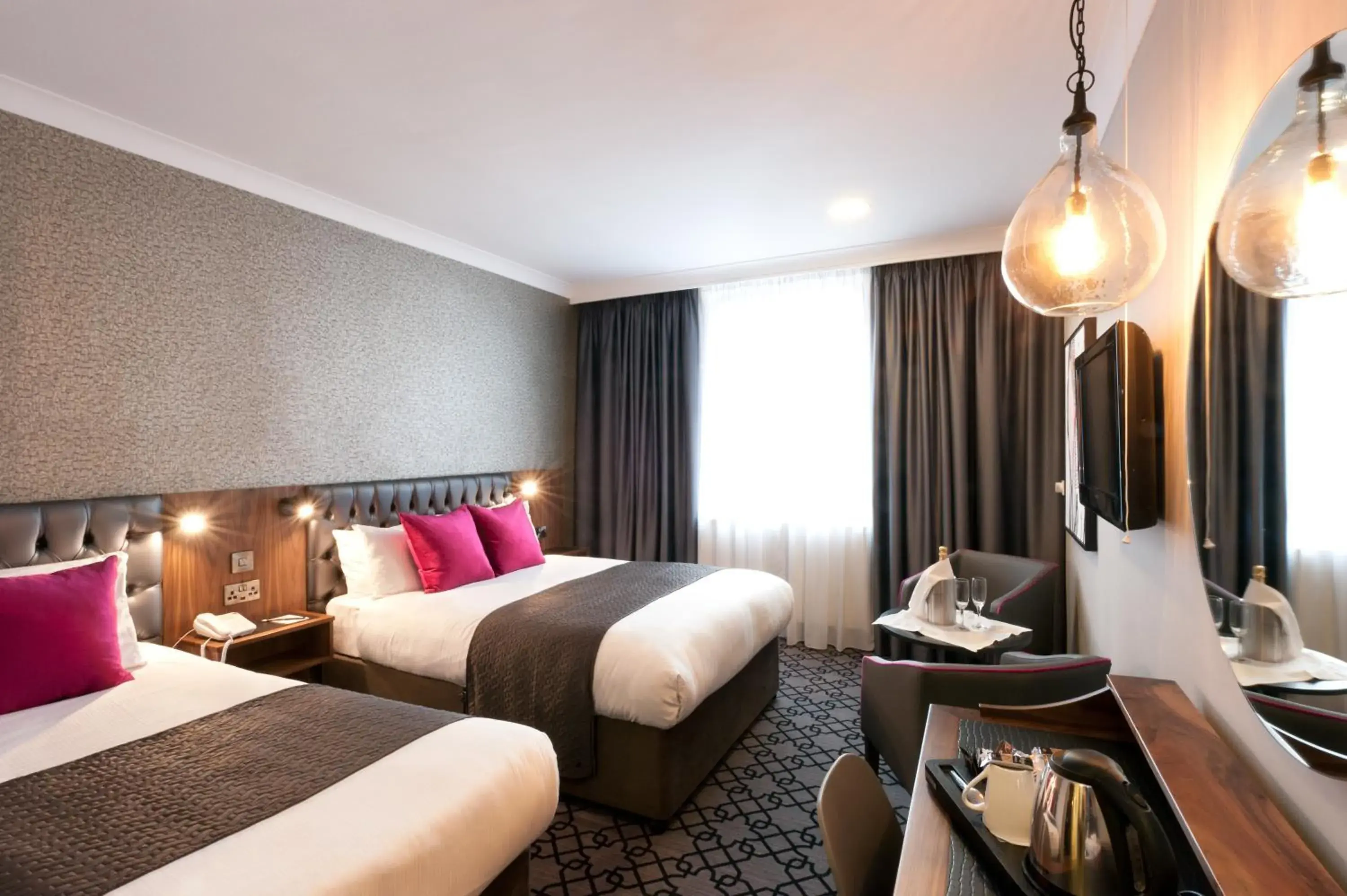 Twin Room in Majestic Hotel Twin Room in Majestic Hotel