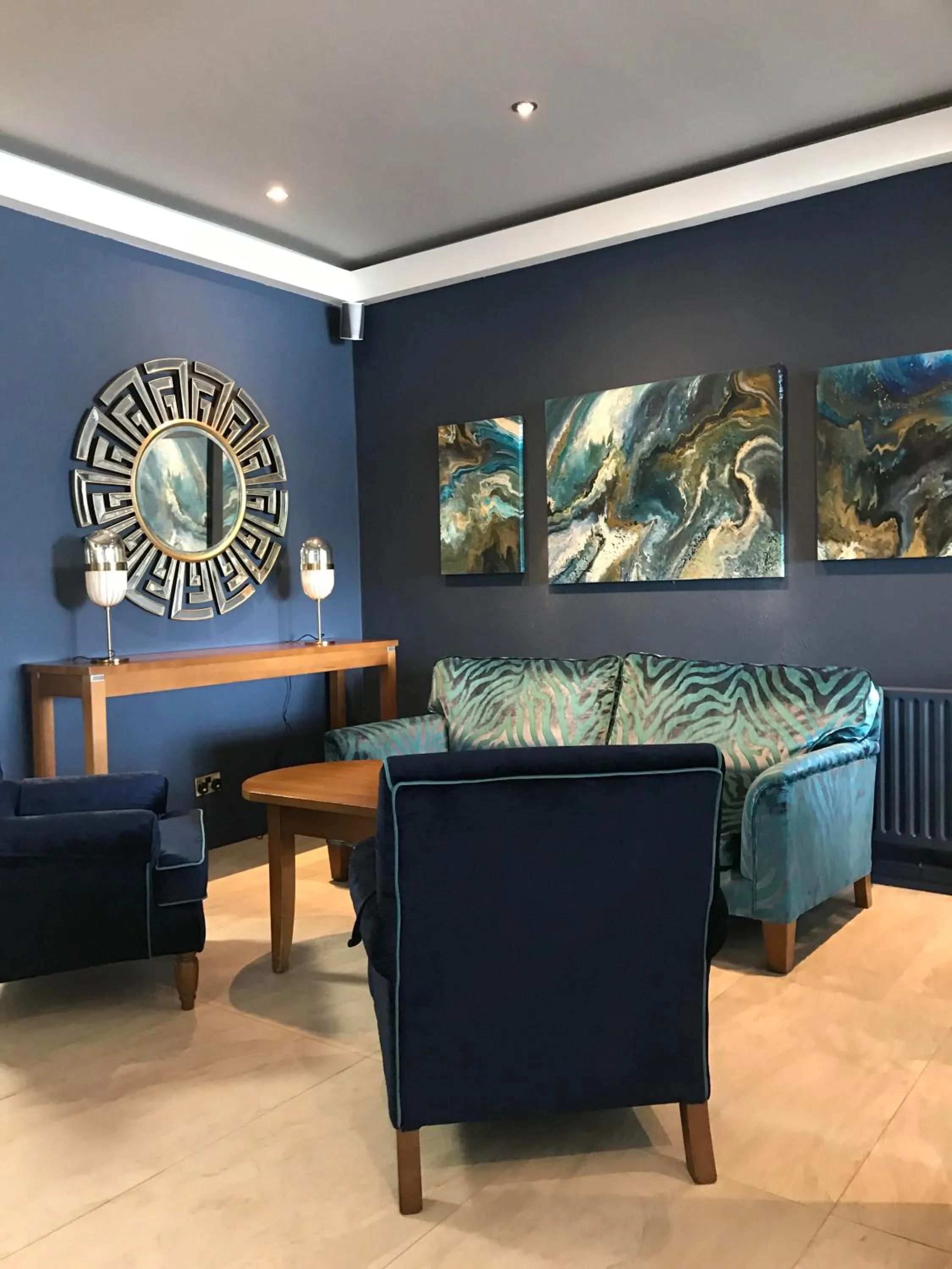 Seating area in Majestic Hotel