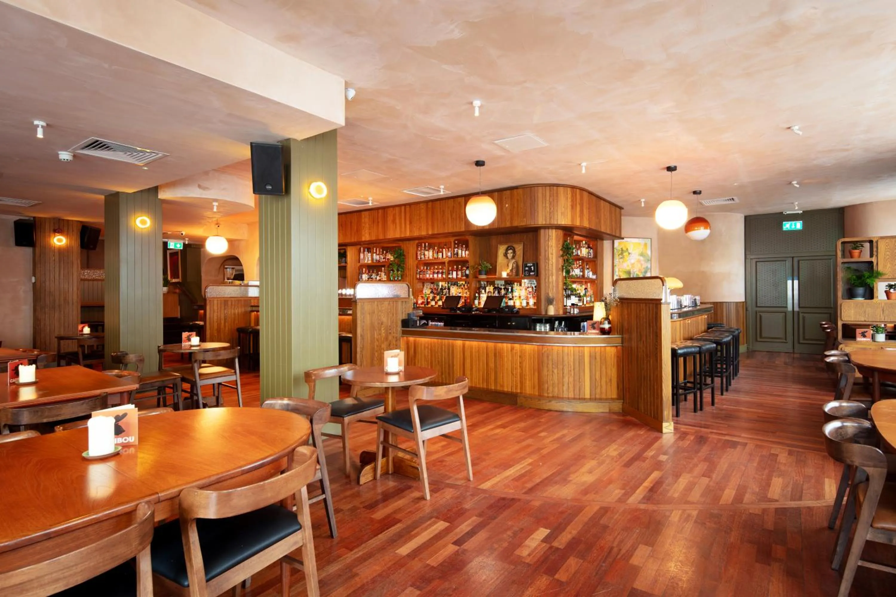Restaurant/places to eat in Drury Court Hotel