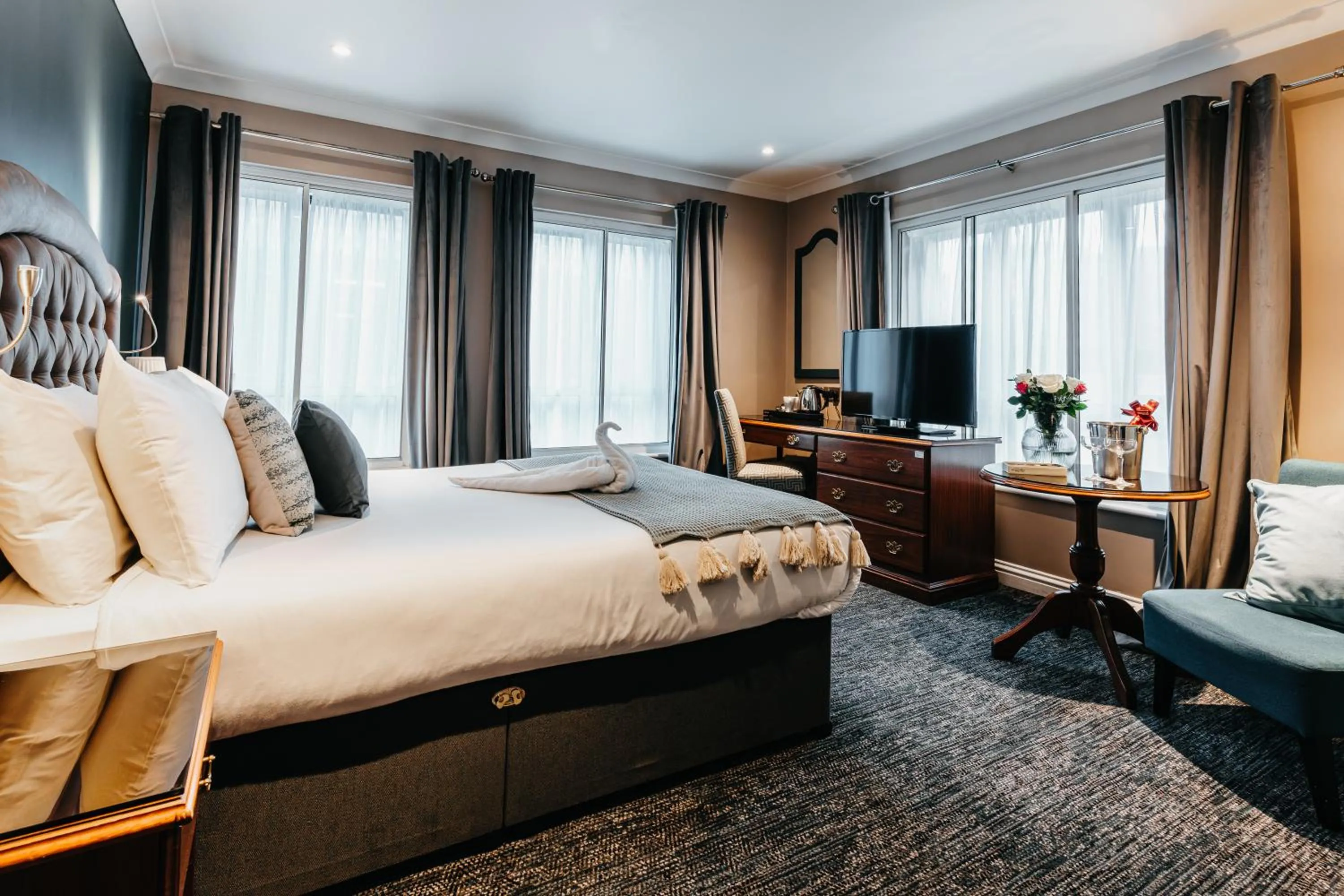 Bed in Drury Court Hotel