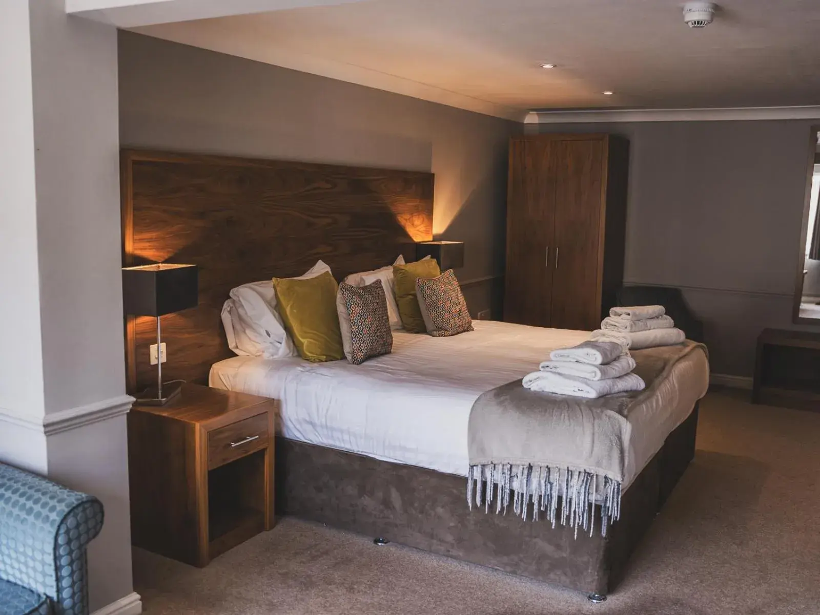 Living room, Bed in Crossways Living room, Bed in Crossways