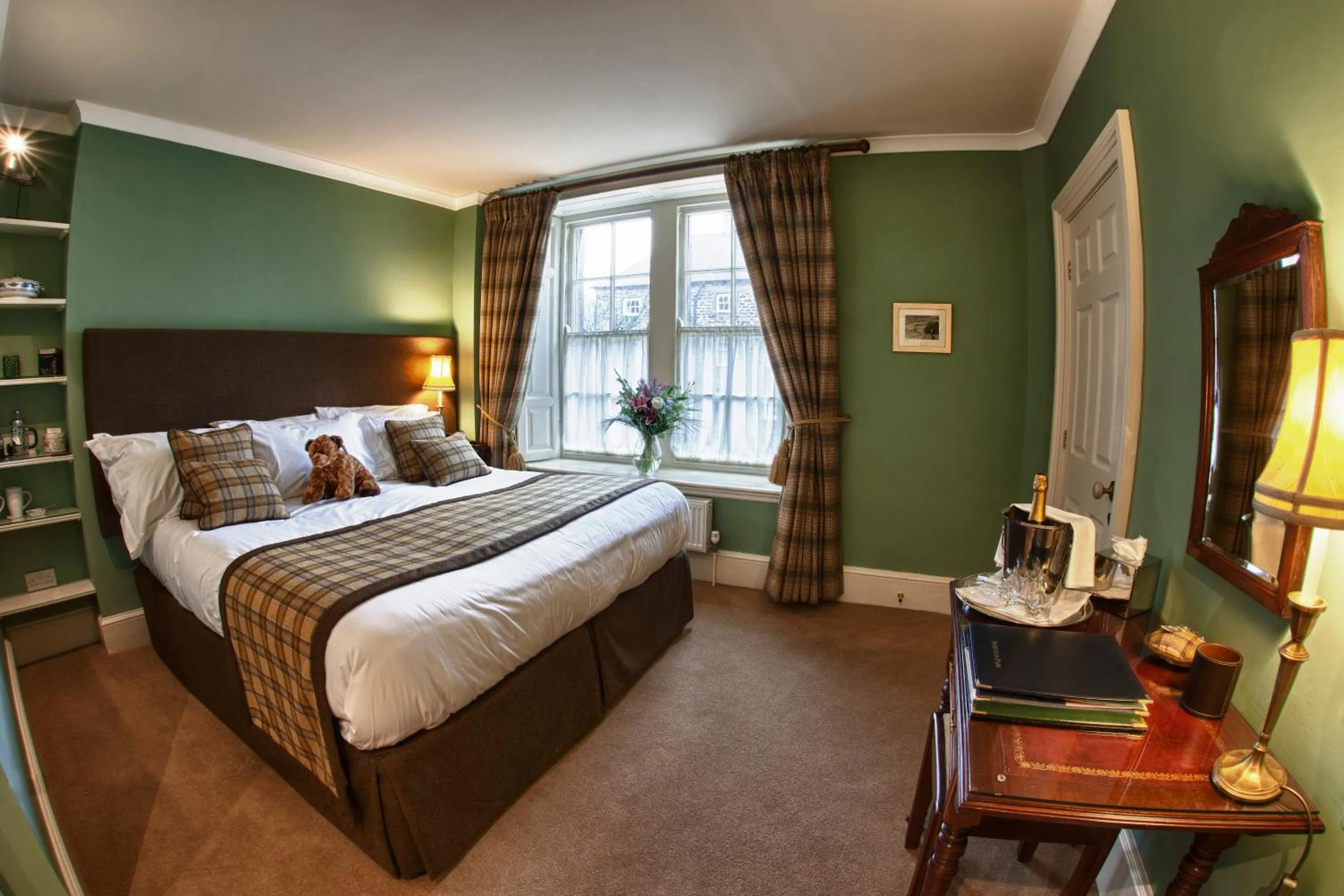 Bedroom, Bed in Swinton Park