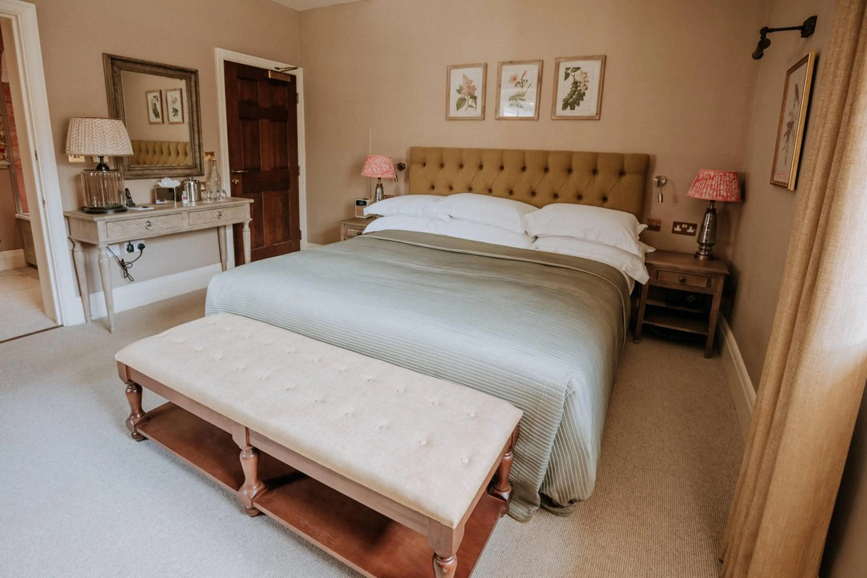 Bedroom, Bed in Swinton Park