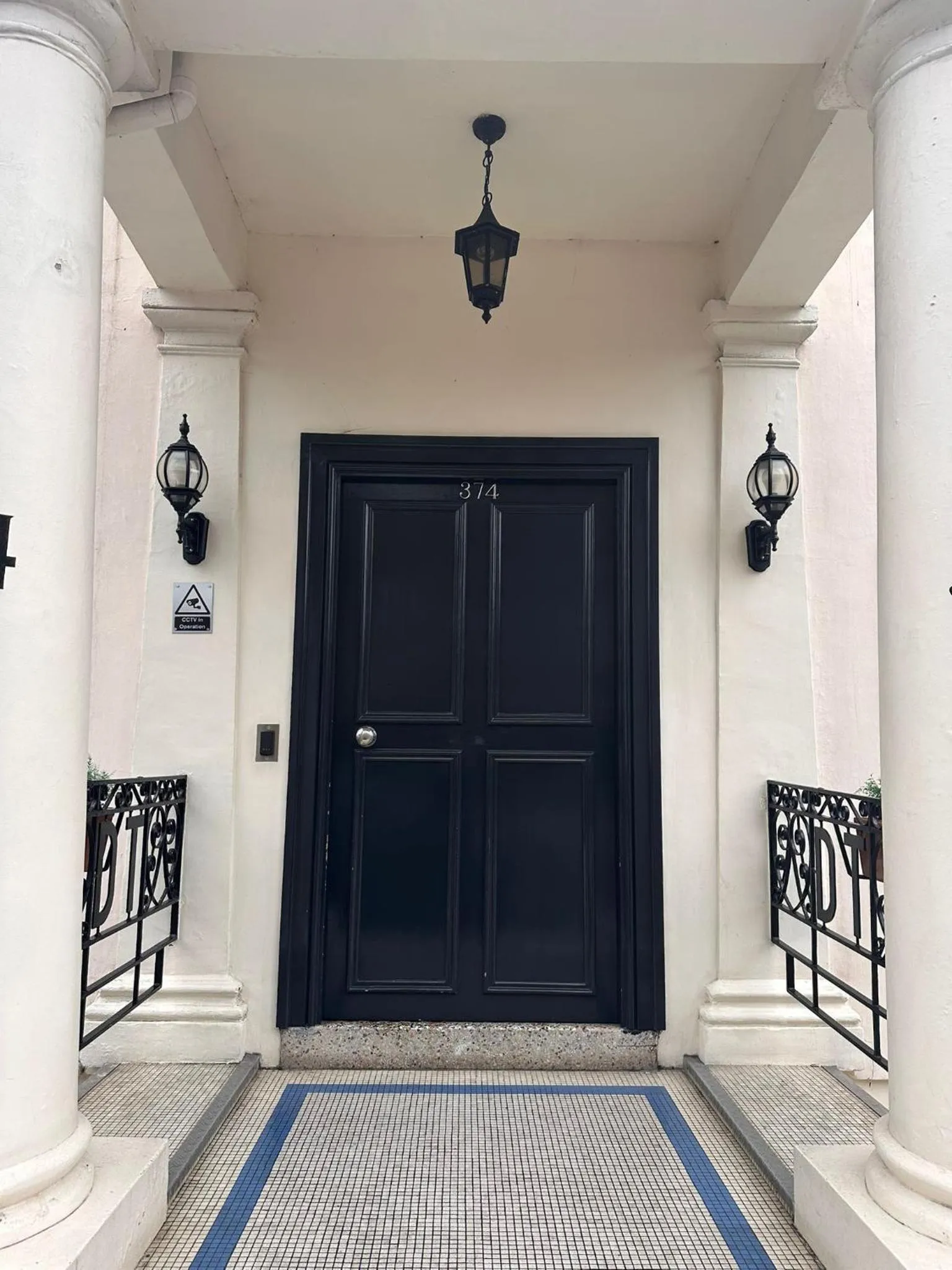 Facade/entrance in Chelsea Guest House