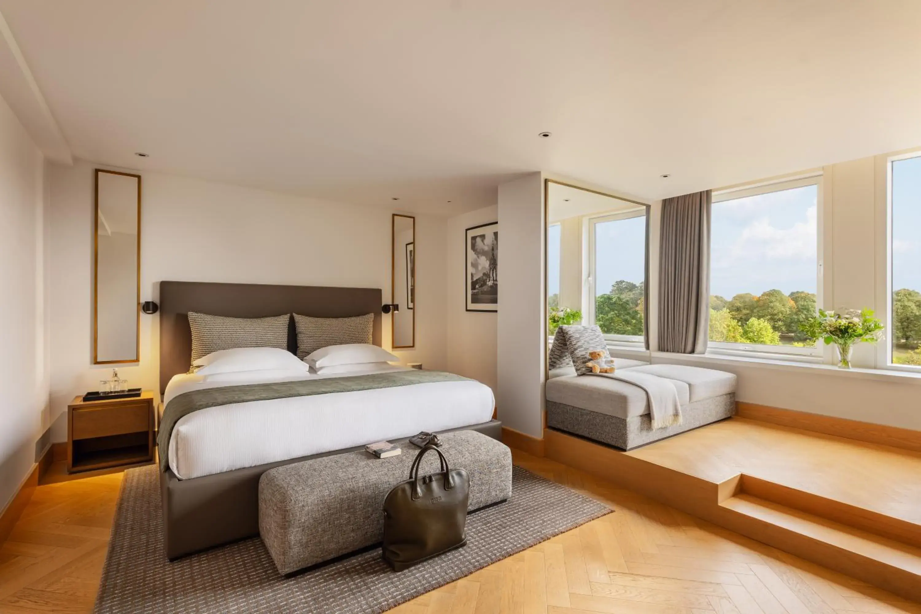 Park Suite in Royal Garden Hotel Park Suite in Royal Garden Hotel