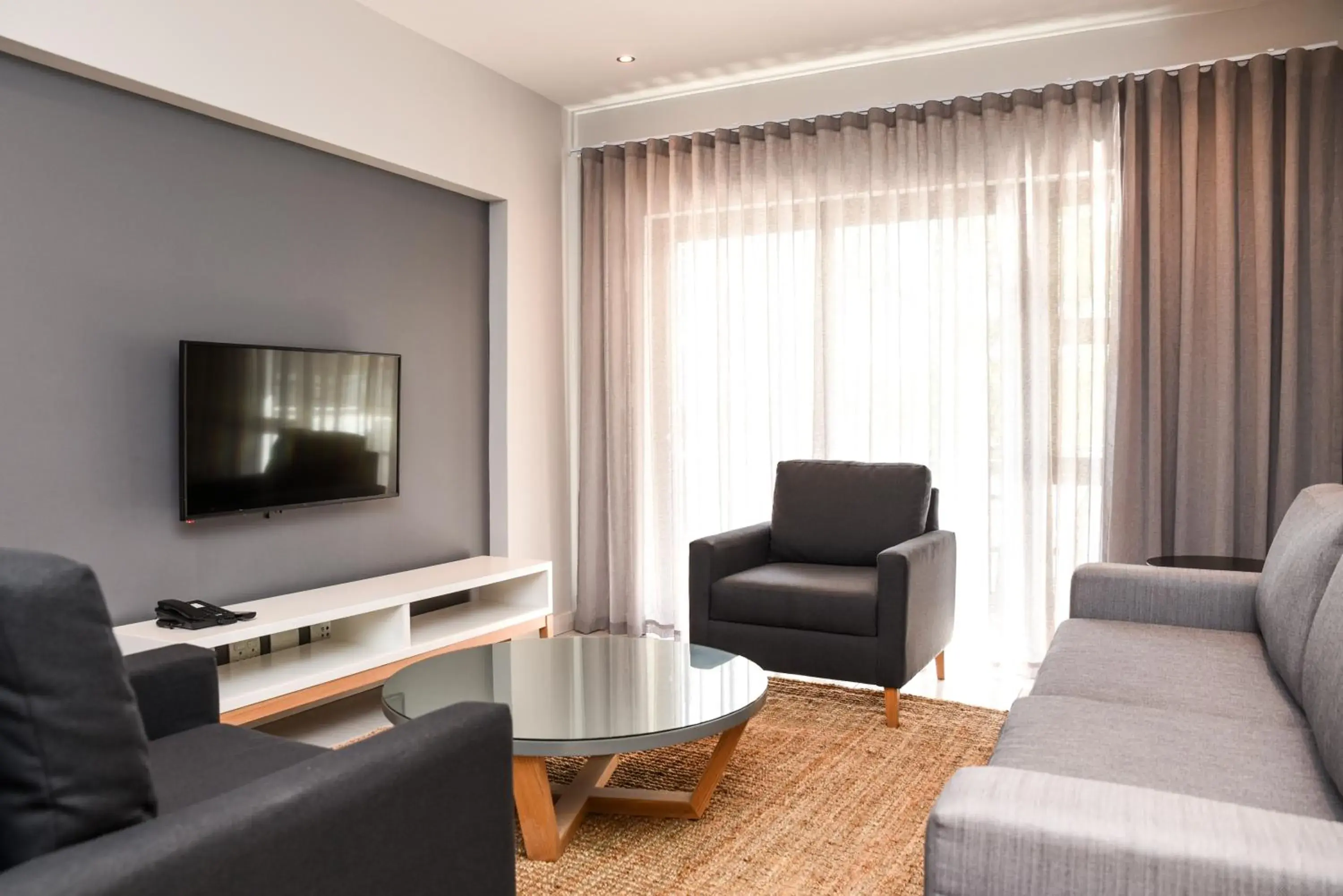 TV and multimedia in Mint Hotel Rosebank TV and multimedia in Mint Hotel Rosebank