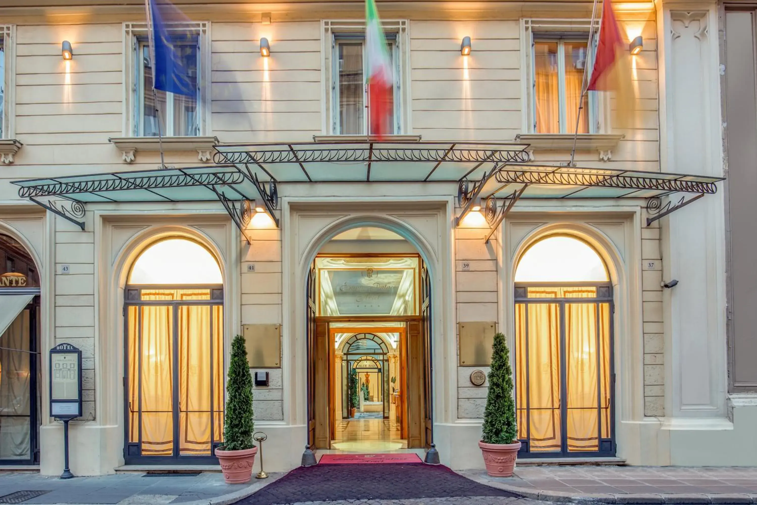 Facade/entrance in UNA Hotels Empire Roma Facade/entrance in UNA Hotels Empire Roma