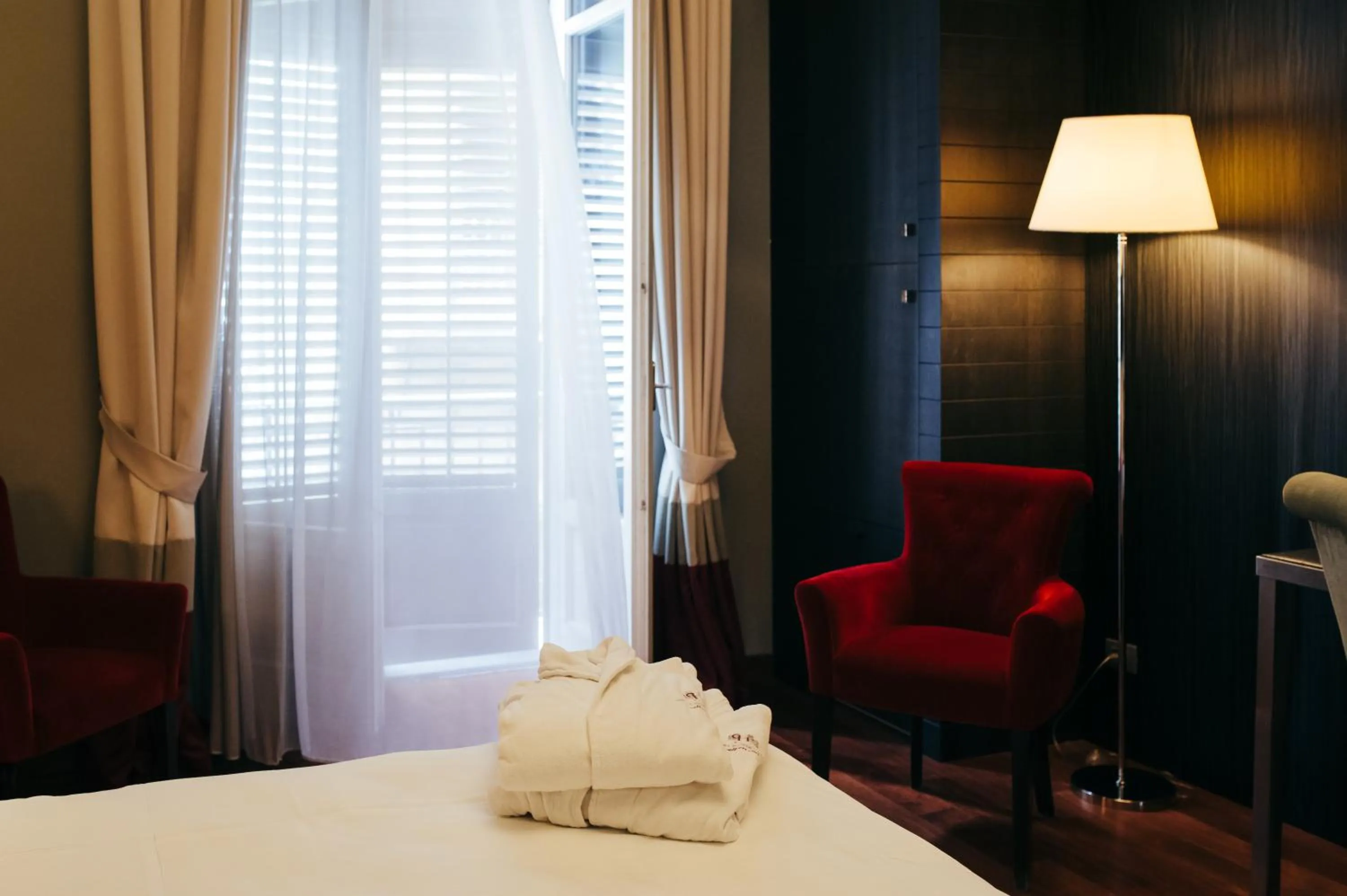 Decorative detail, Bed in Hotel Porta Felice & Spa