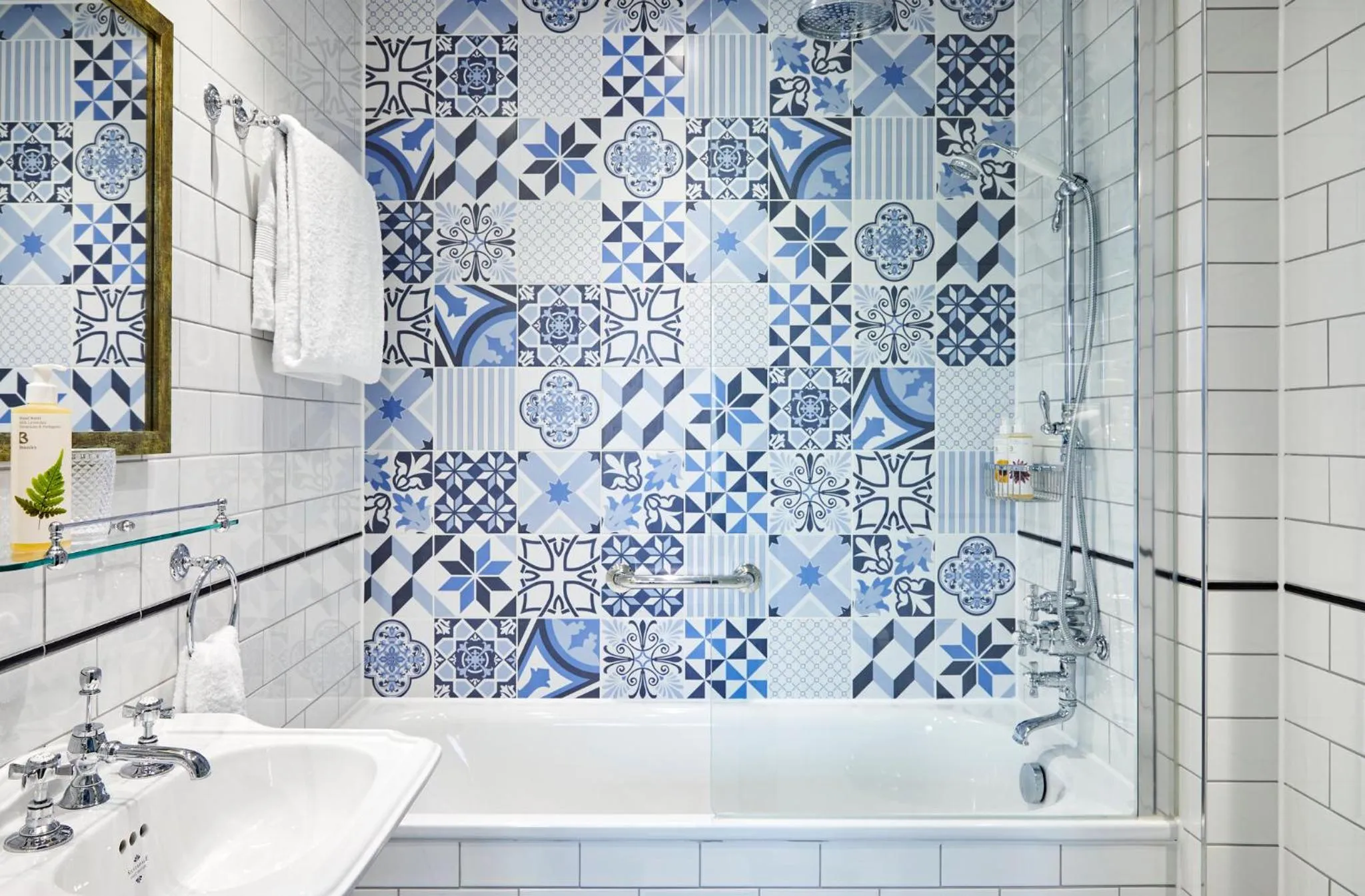 Photo of the whole room in Hotel Indigo - Stratford Upon Avon by IHG