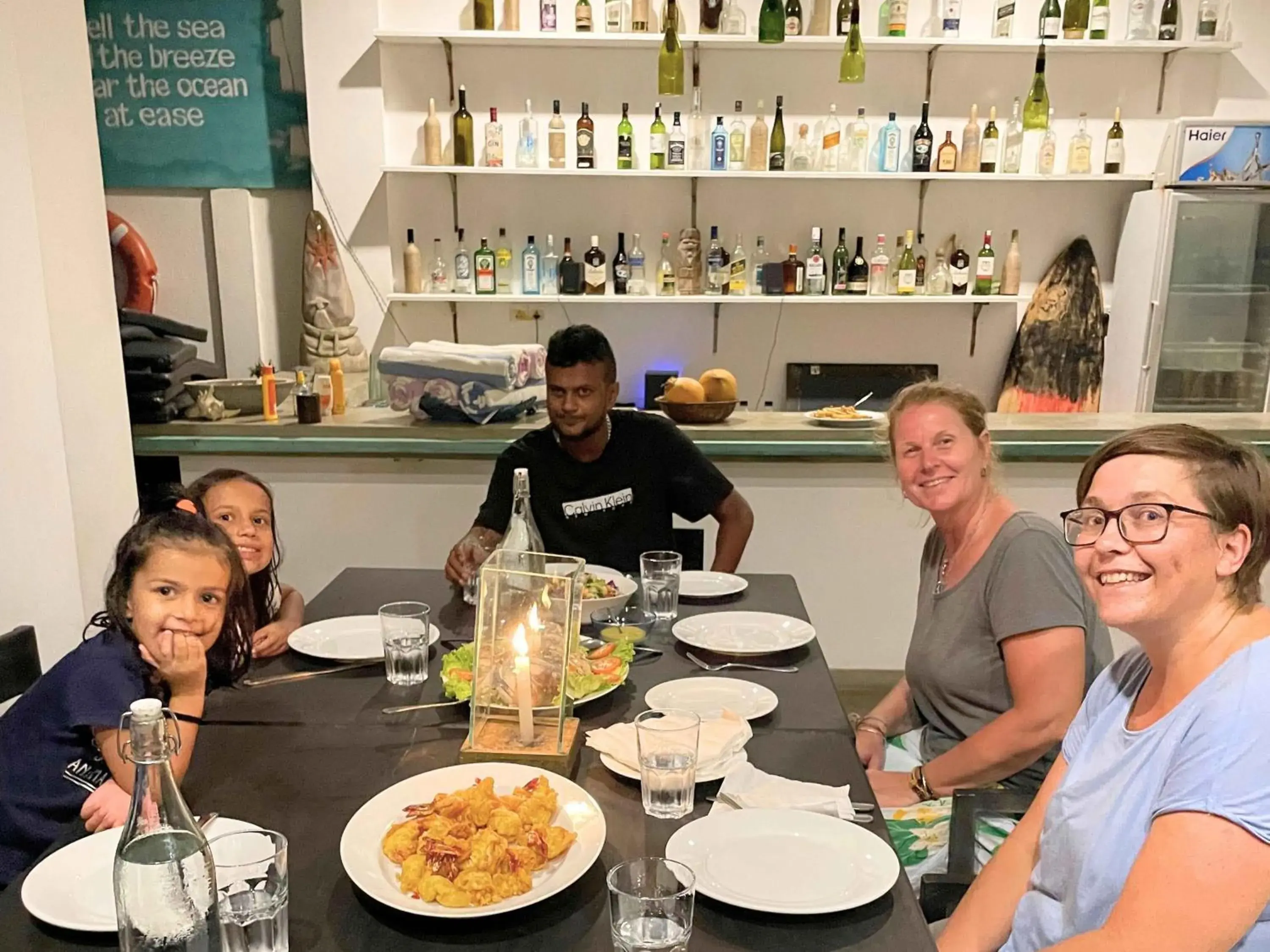 Restaurant/places to eat in At Ease Beach Hotel Restaurant/places to eat in At Ease Beach Hotel