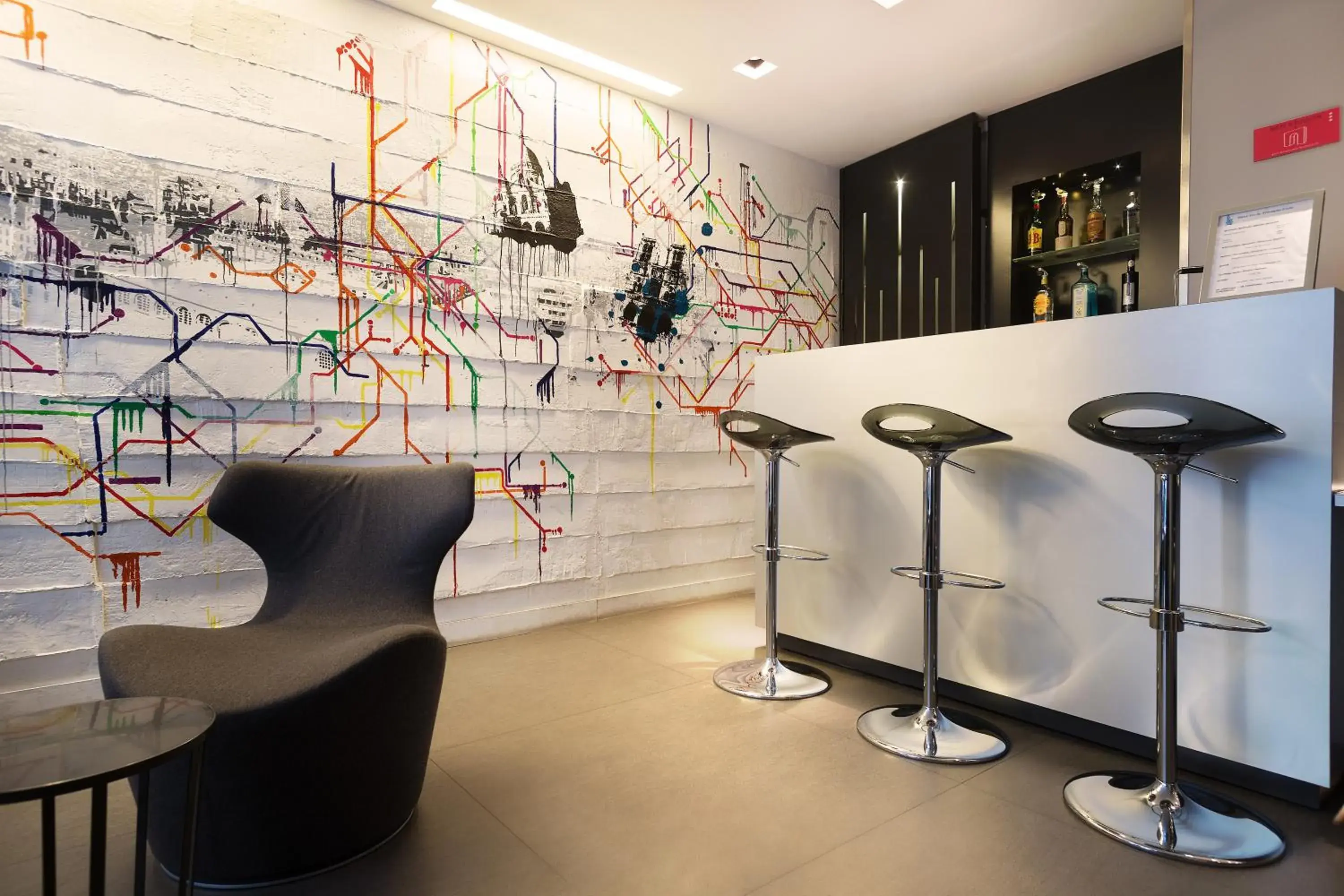 Lounge or bar in Arc de Triomphe Etoile Lounge or bar in Arc de Triomphe Etoile