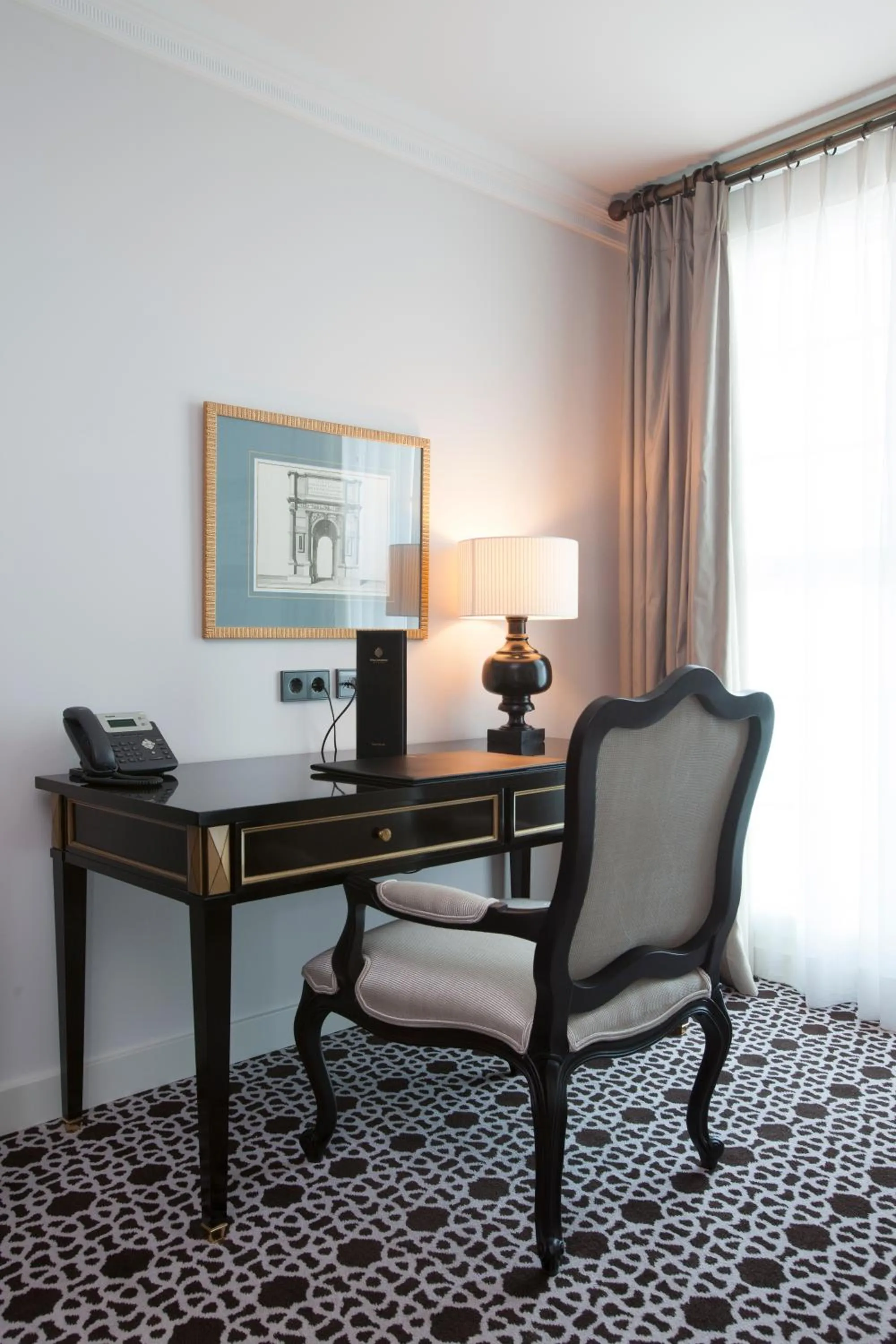 Seating area in Palm Camayenne