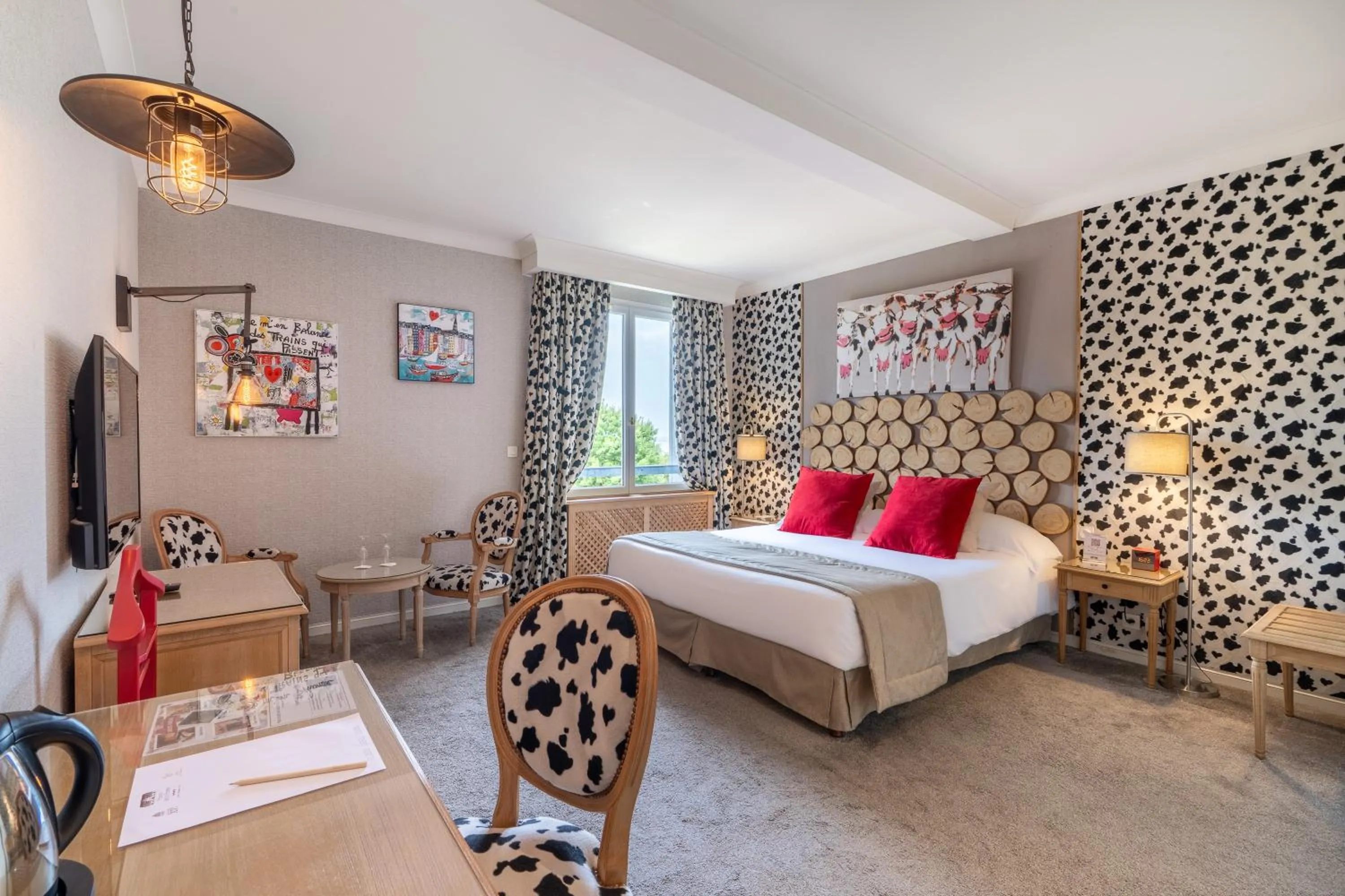 Bed in Le Manoir De La Poterie & Spa