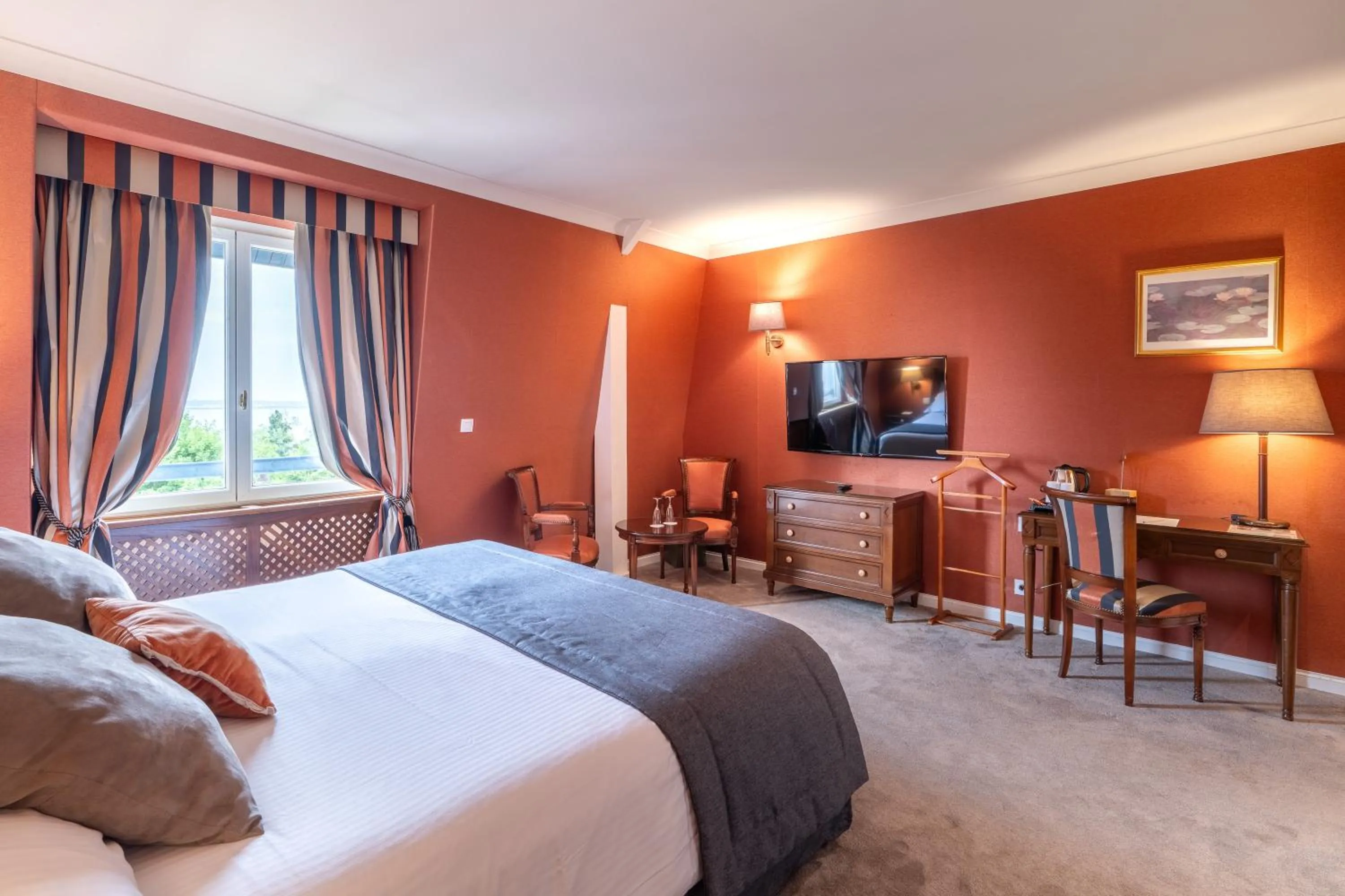 Bed in Le Manoir De La Poterie & Spa